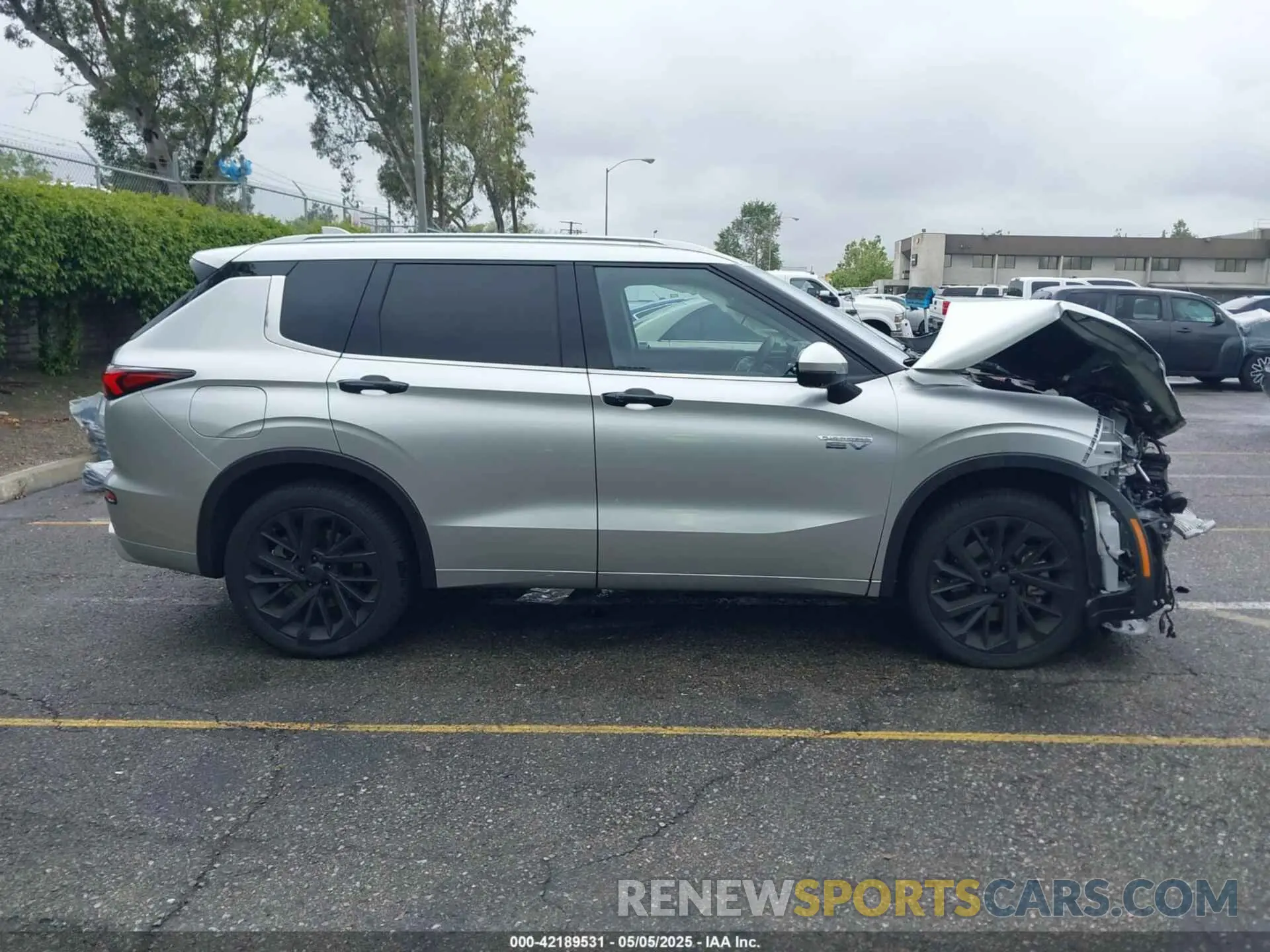13 fotografías del automóvil dañado JA4T5WA96RZ036695 MITSUBISHI OUTLANDER PHEV 2024
