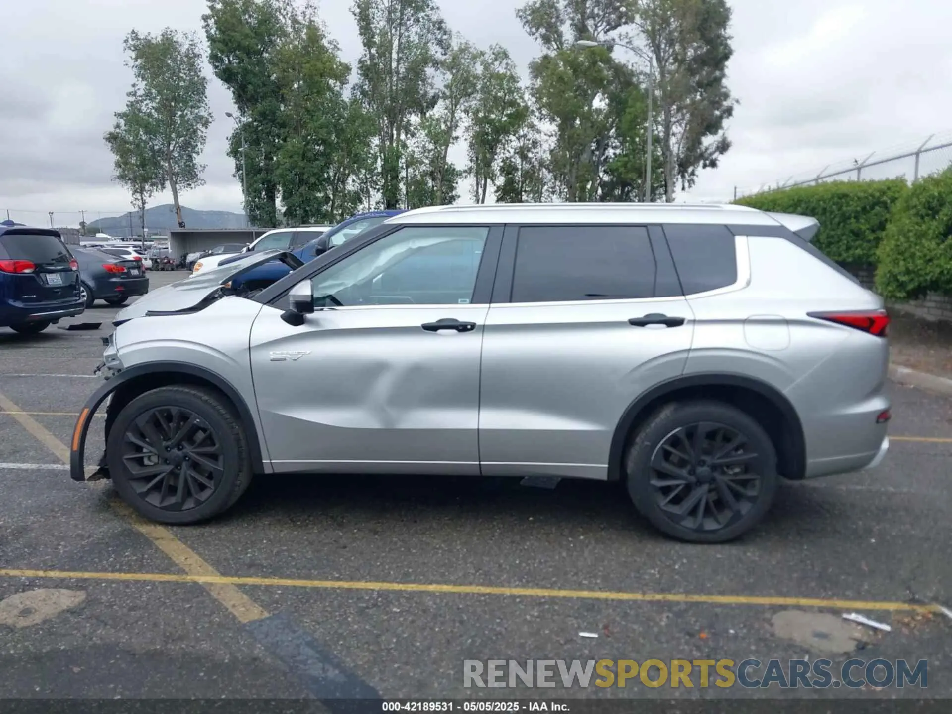 14 fotografías del automóvil dañado JA4T5WA96RZ036695 MITSUBISHI OUTLANDER PHEV 2024