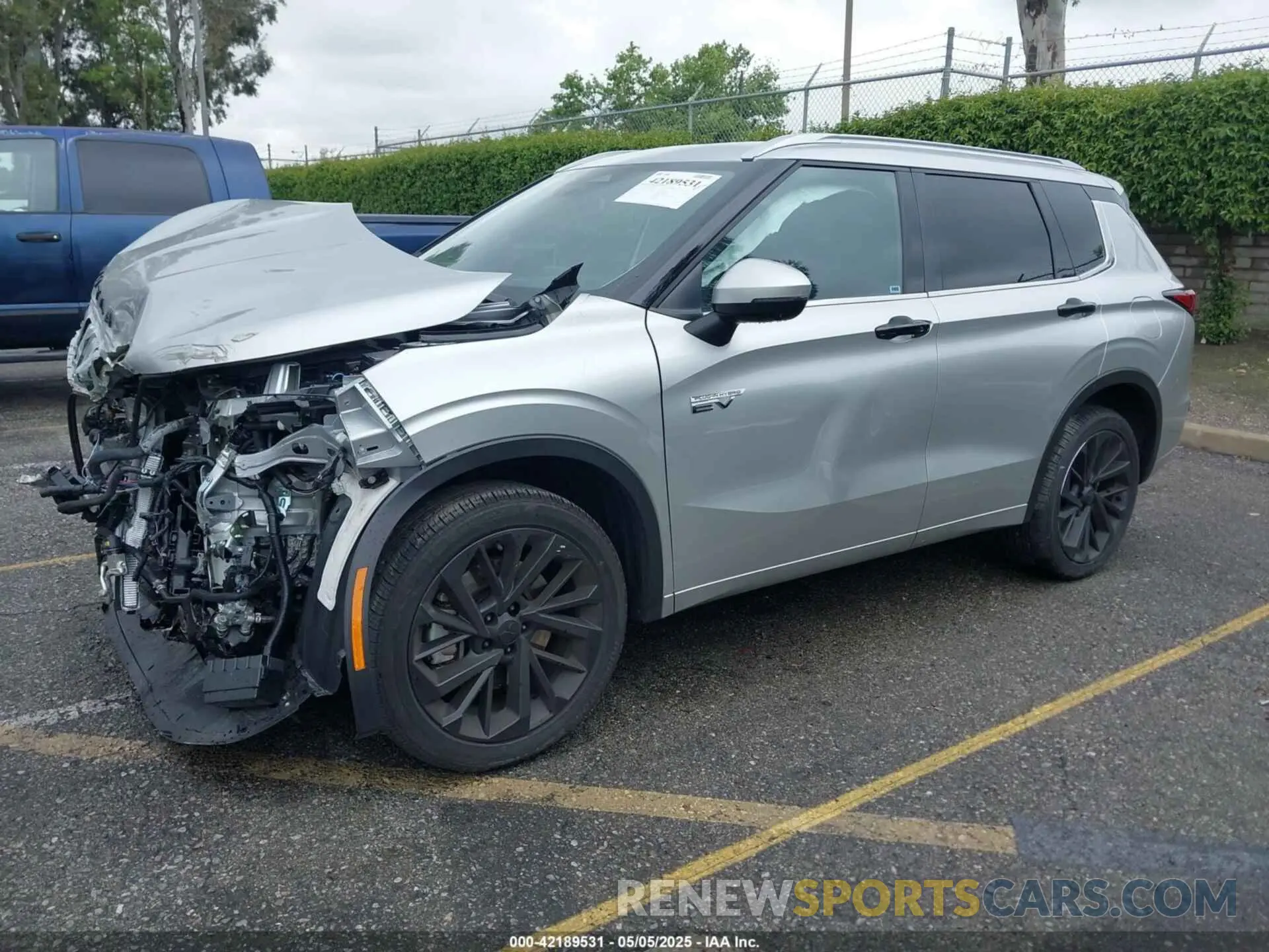 2 fotografías del automóvil dañado JA4T5WA96RZ036695 MITSUBISHI OUTLANDER PHEV 2024