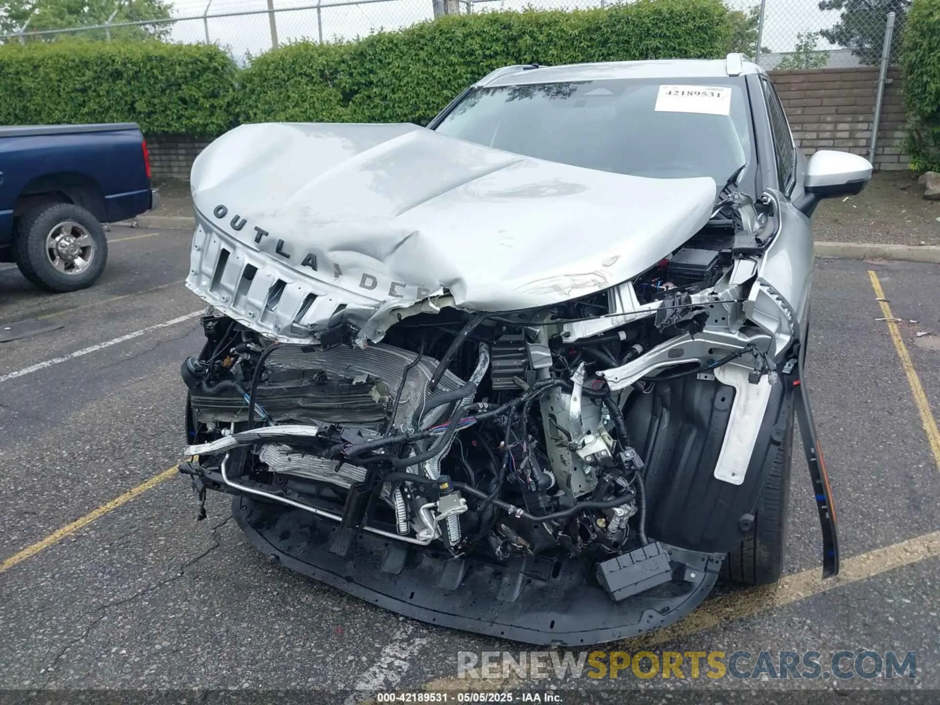 6 fotografías del automóvil dañado JA4T5WA96RZ036695 MITSUBISHI OUTLANDER PHEV 2024
