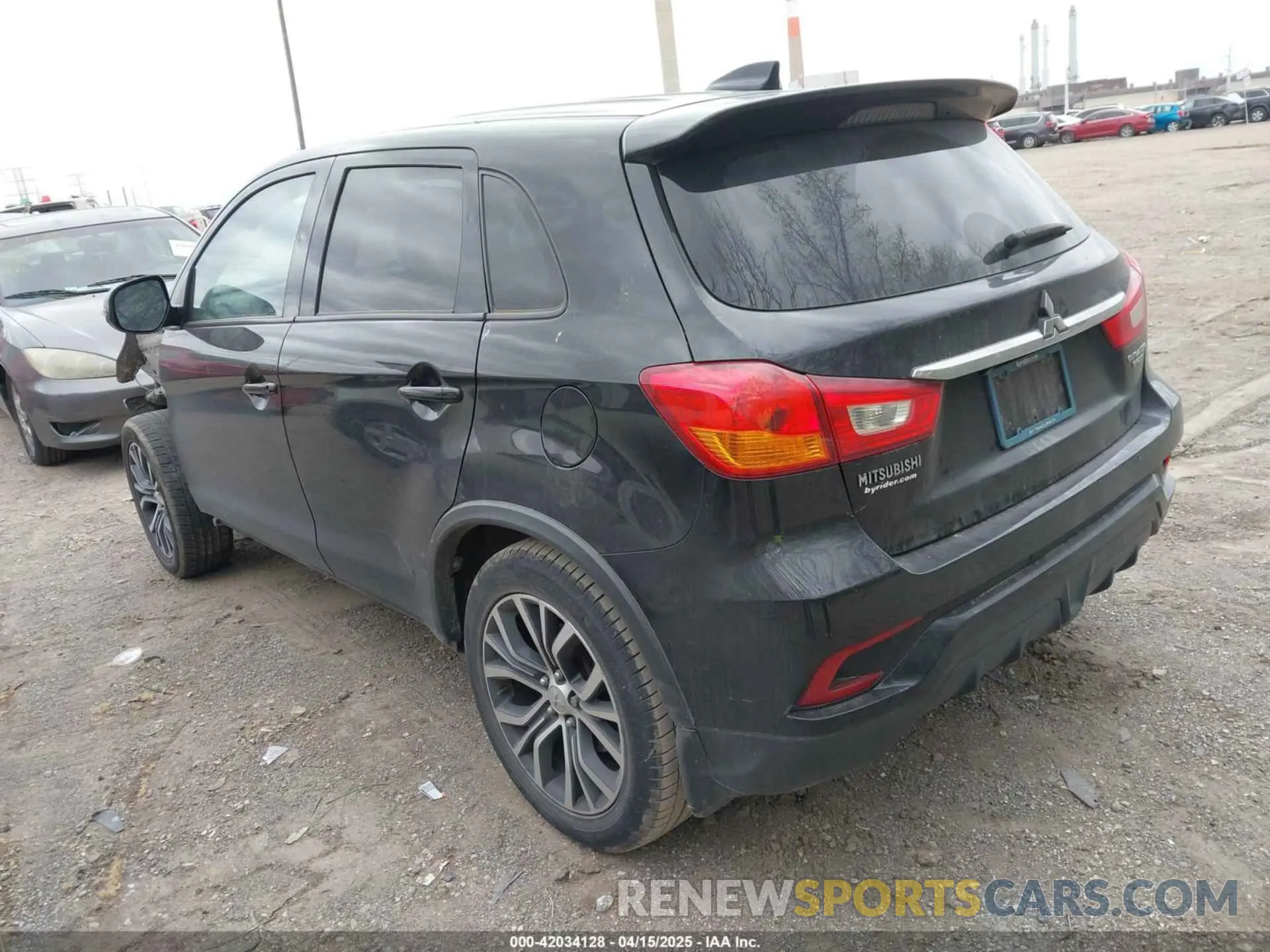 3 fotografías del automóvil dañado JA4AP3AU0KU019432 MITSUBISHI OUTLANDER SPORT 2019