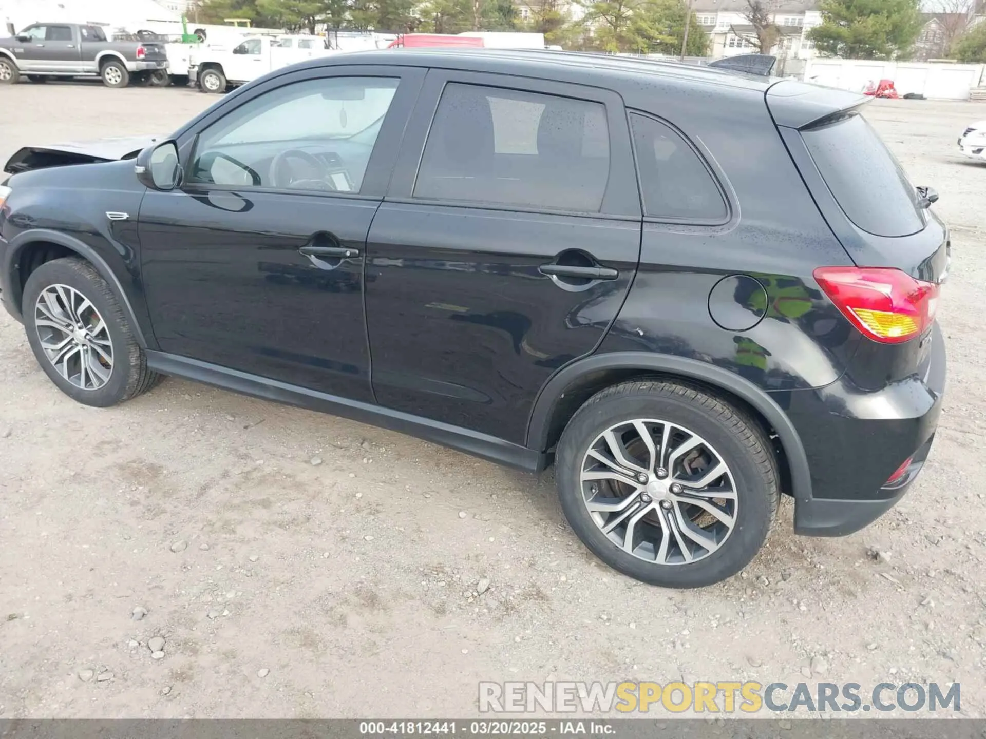 3 fotografías del automóvil dañado JA4AP3AU0KU023173 MITSUBISHI OUTLANDER SPORT 2019