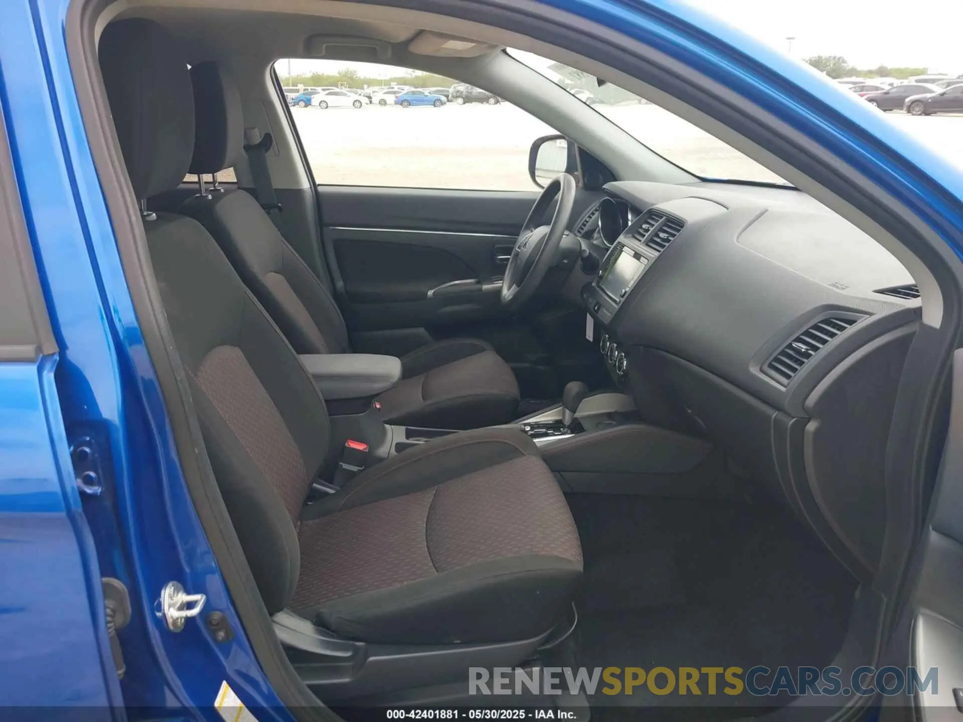 5 fotografías del automóvil dañado JA4AP3AU1KU018886 MITSUBISHI OUTLANDER SPORT 2019