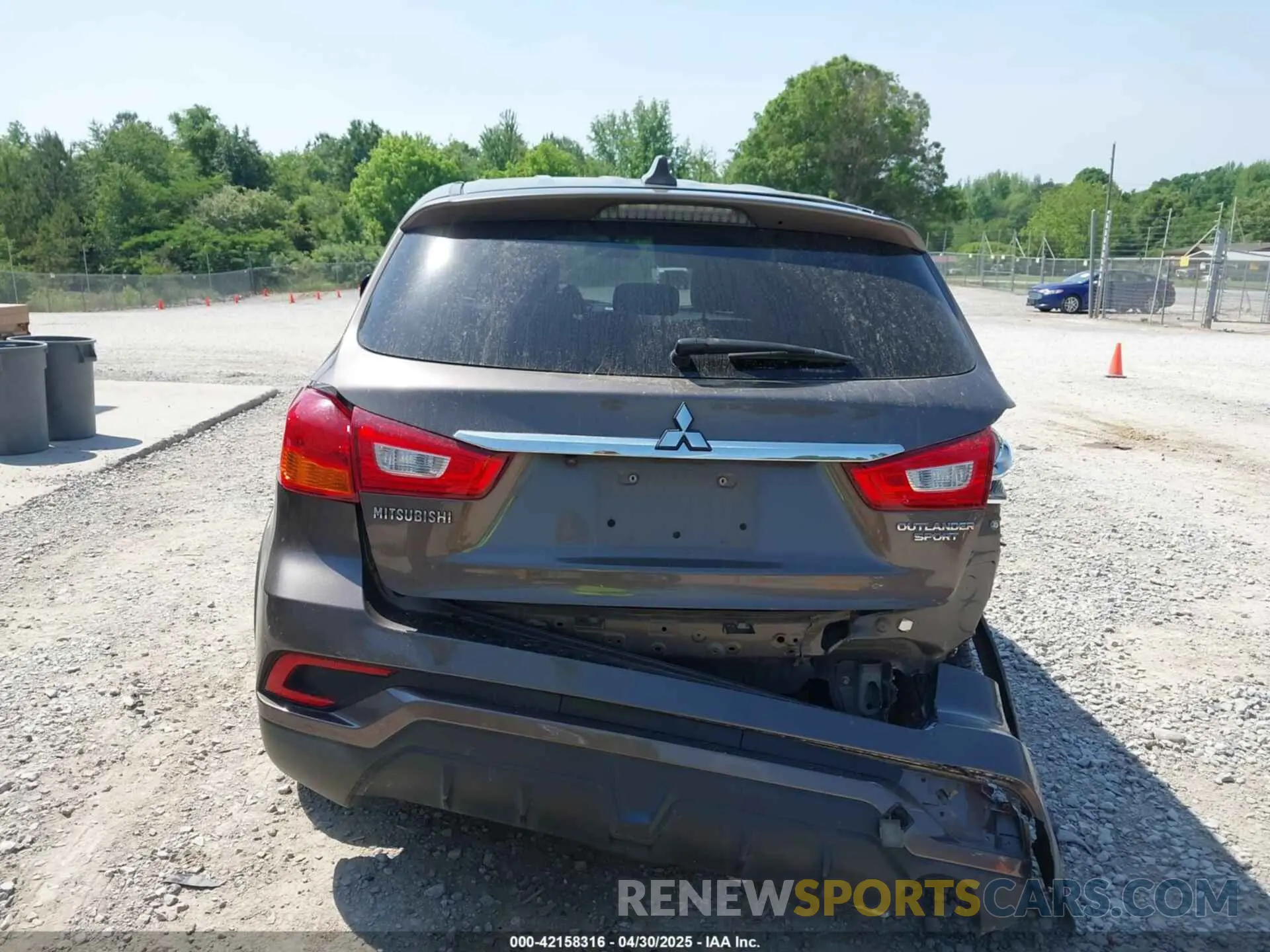 16 fotografías del automóvil dañado JA4AP3AU1KU028642 MITSUBISHI OUTLANDER SPORT 2019