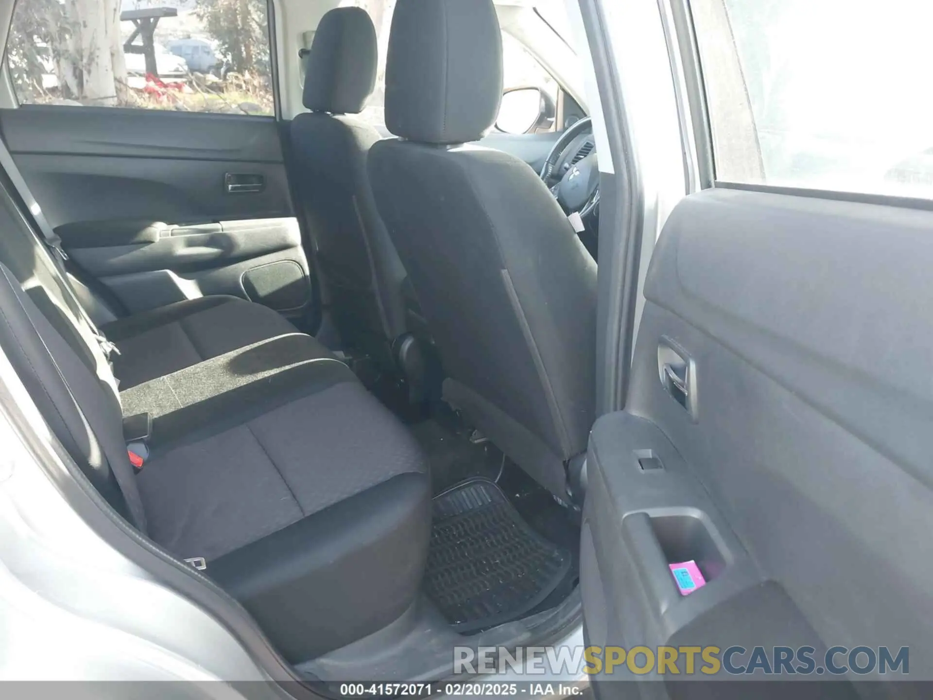 8 fotografías del automóvil dañado JA4AP3AU3KU023295 MITSUBISHI OUTLANDER SPORT 2019