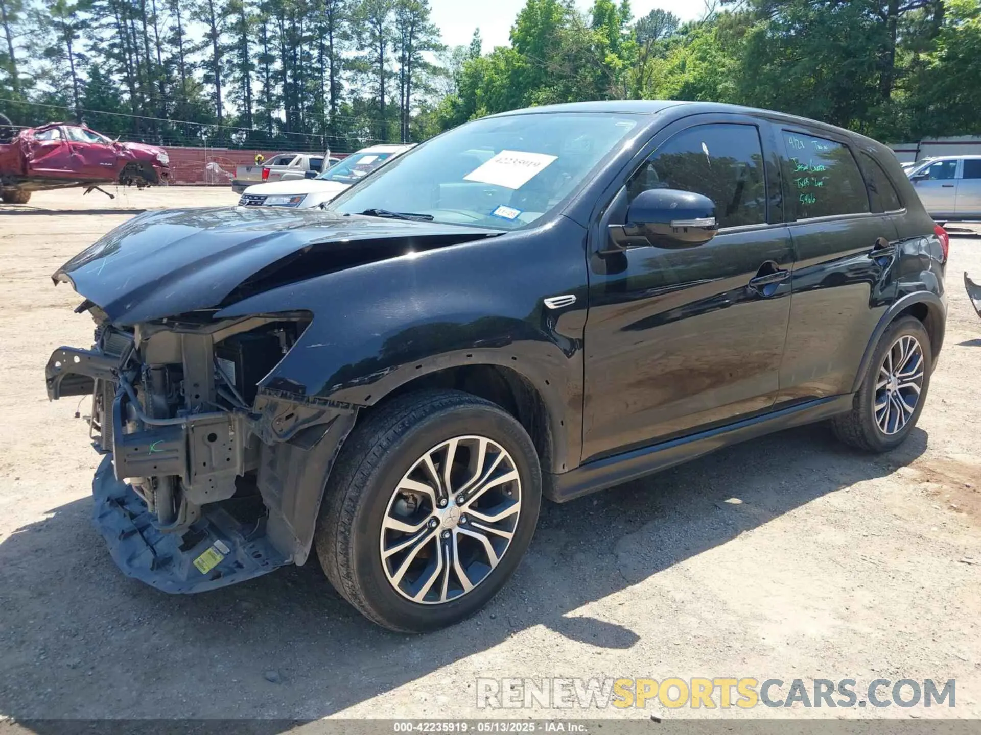 2 fotografías del automóvil dañado JA4AP3AU3KU027654 MITSUBISHI OUTLANDER SPORT 2019
