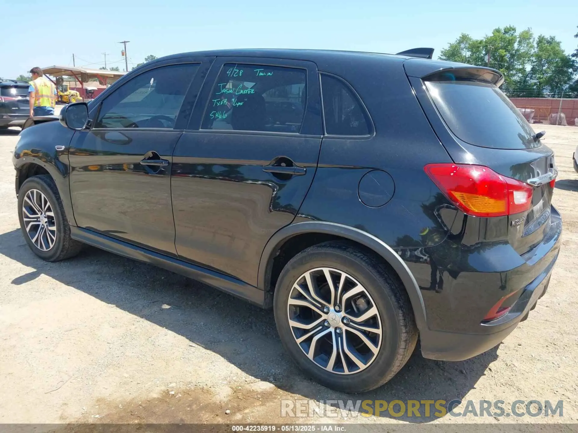 3 fotografías del automóvil dañado JA4AP3AU3KU027654 MITSUBISHI OUTLANDER SPORT 2019