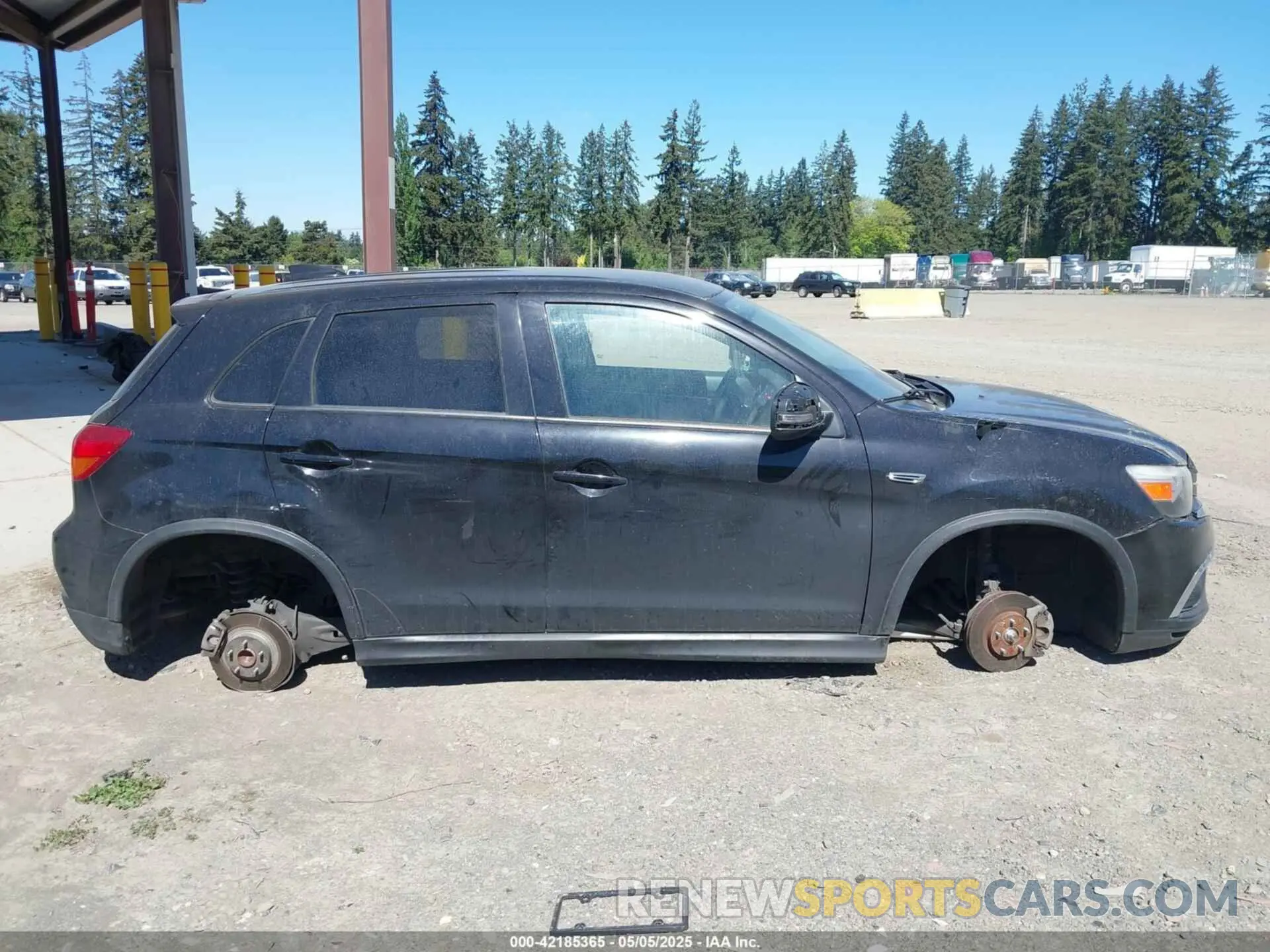12 fotografías del automóvil dañado JA4AP3AU4KU017957 MITSUBISHI OUTLANDER SPORT 2019