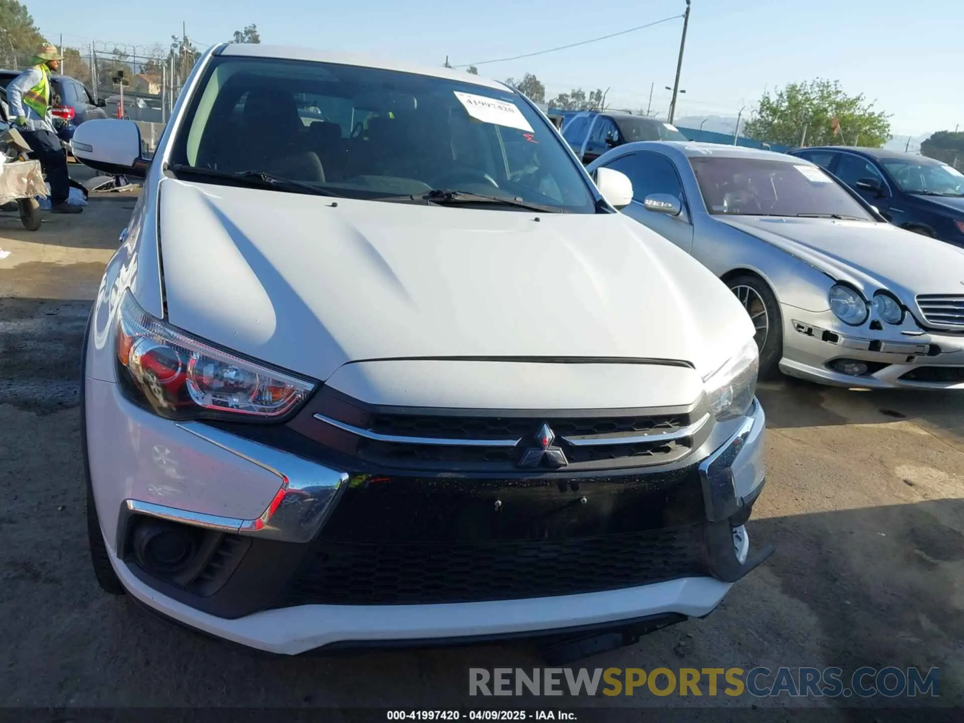 12 fotografías del automóvil dañado JA4AP3AU5KU005462 MITSUBISHI OUTLANDER SPORT 2019