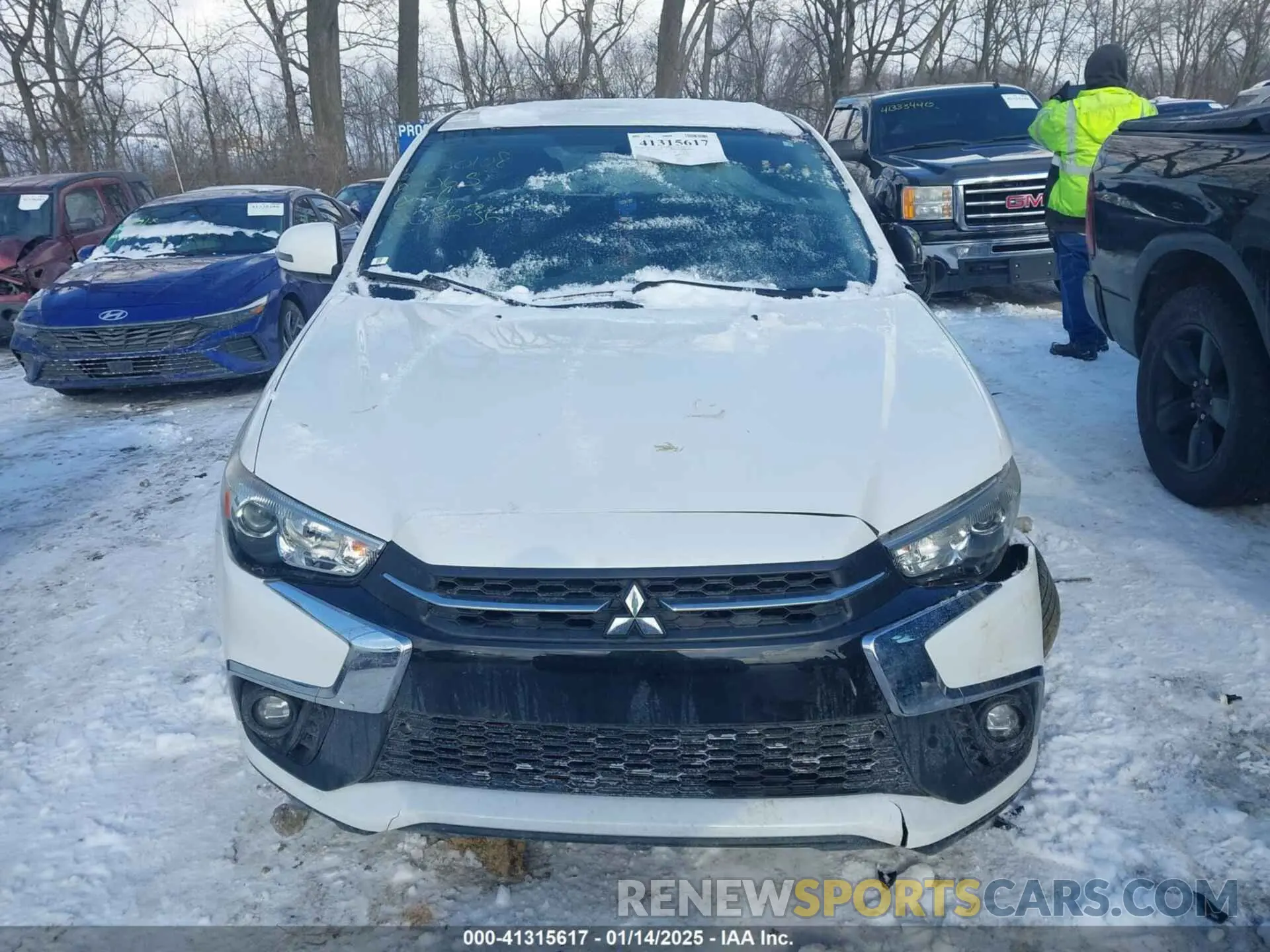 11 fotografías del automóvil dañado JA4AP3AU5KU008636 MITSUBISHI OUTLANDER SPORT 2019