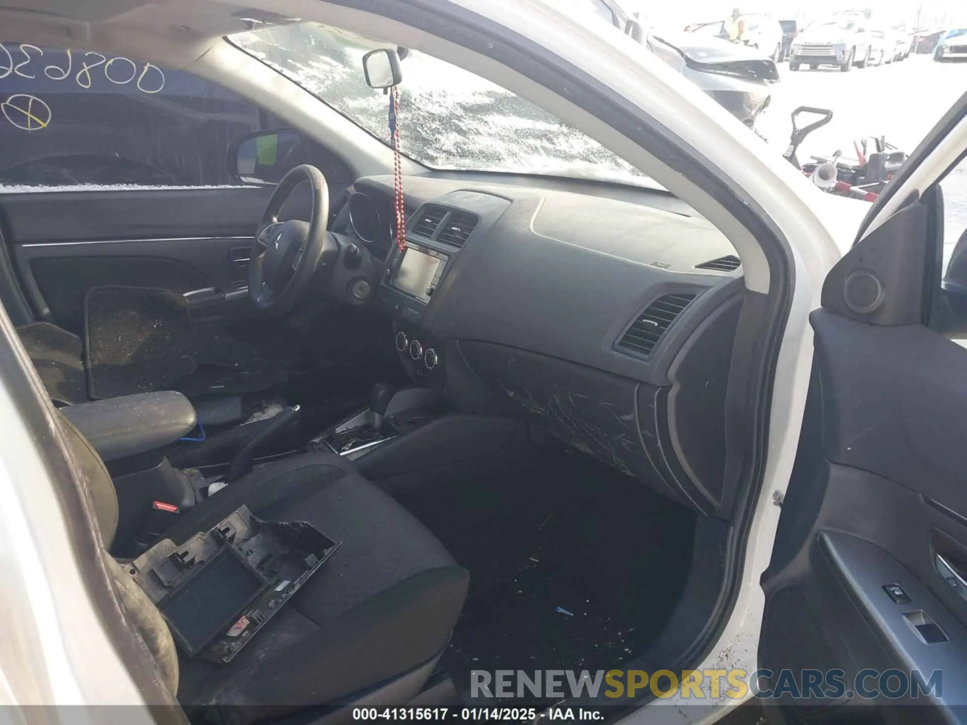 5 fotografías del automóvil dañado JA4AP3AU5KU008636 MITSUBISHI OUTLANDER SPORT 2019