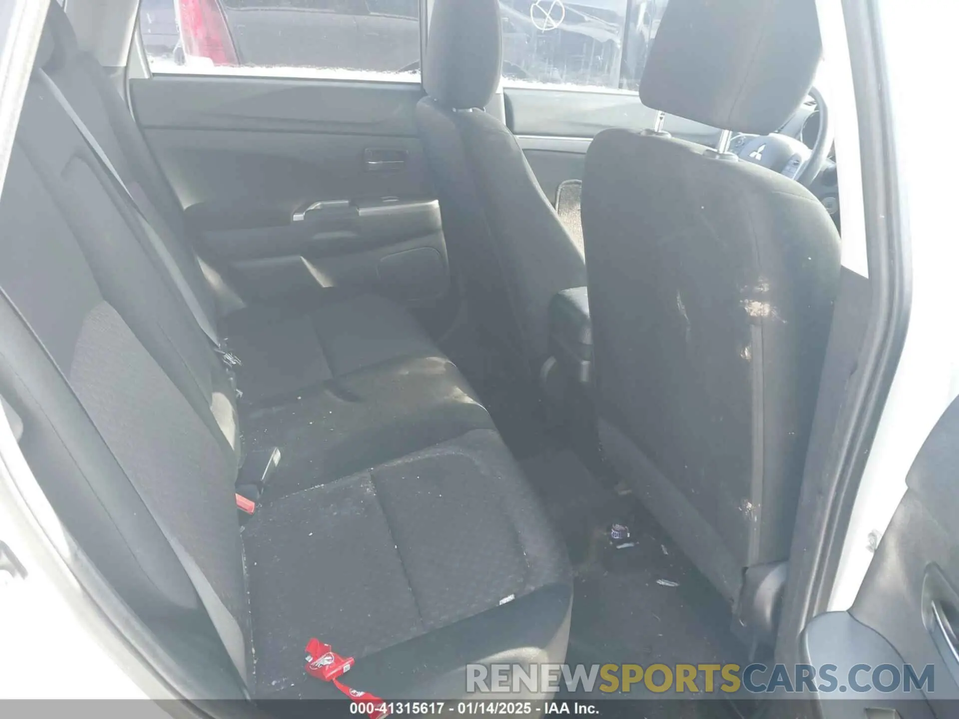 8 fotografías del automóvil dañado JA4AP3AU5KU008636 MITSUBISHI OUTLANDER SPORT 2019