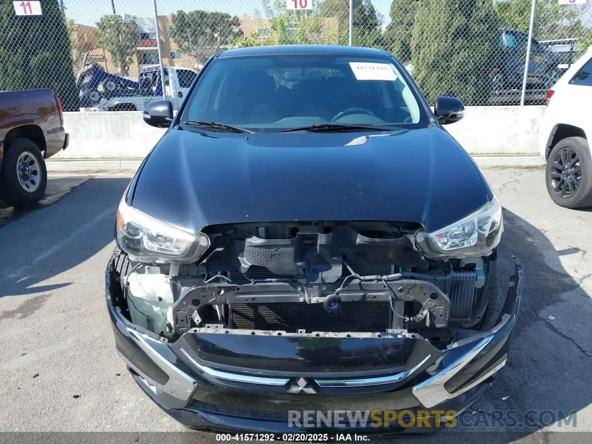 13 fotografías del automóvil dañado JA4AP3AU6KU012517 MITSUBISHI OUTLANDER SPORT 2019