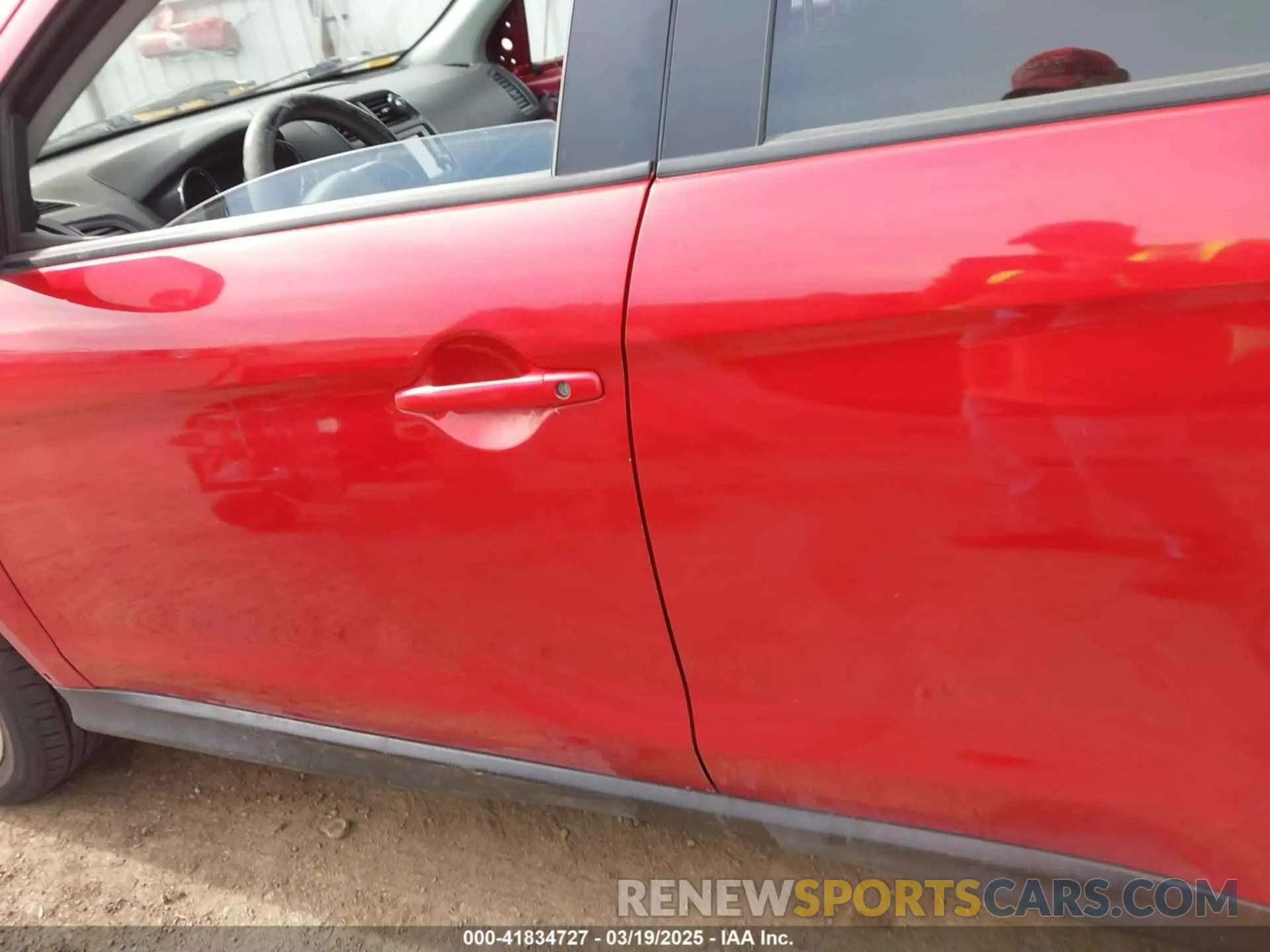 15 fotografías del automóvil dañado JA4AP3AU6KU019046 MITSUBISHI OUTLANDER SPORT 2019