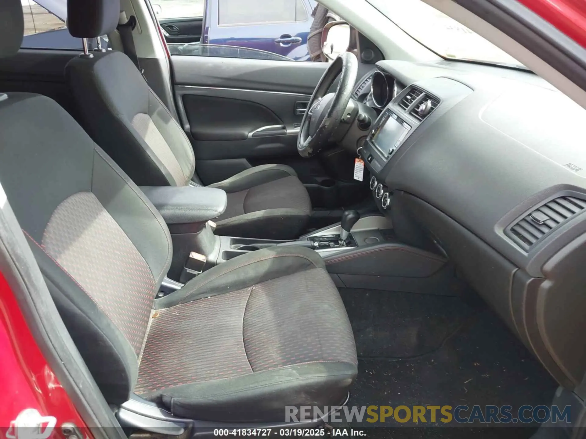 5 fotografías del automóvil dañado JA4AP3AU6KU019046 MITSUBISHI OUTLANDER SPORT 2019