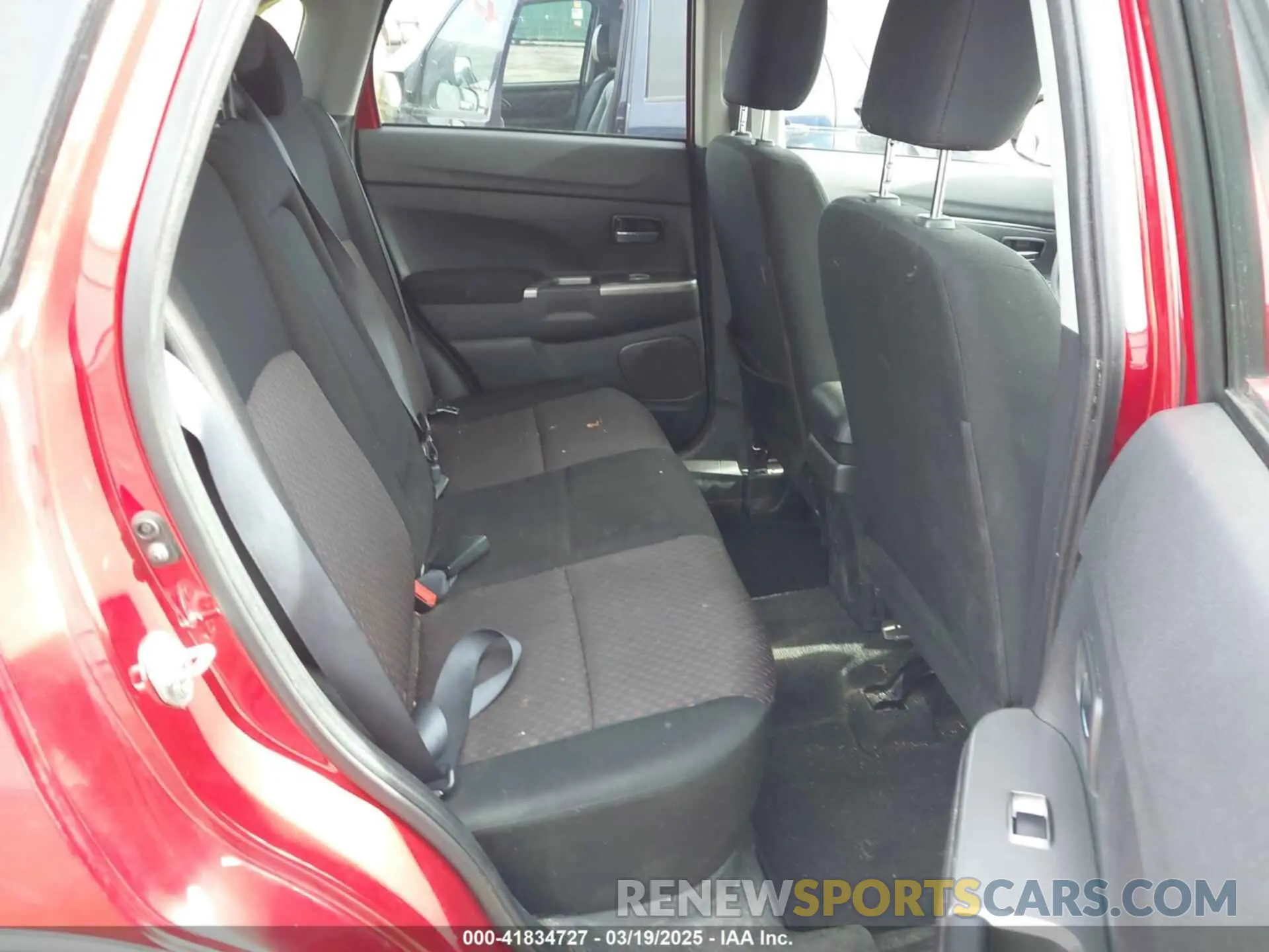 8 fotografías del automóvil dañado JA4AP3AU6KU019046 MITSUBISHI OUTLANDER SPORT 2019