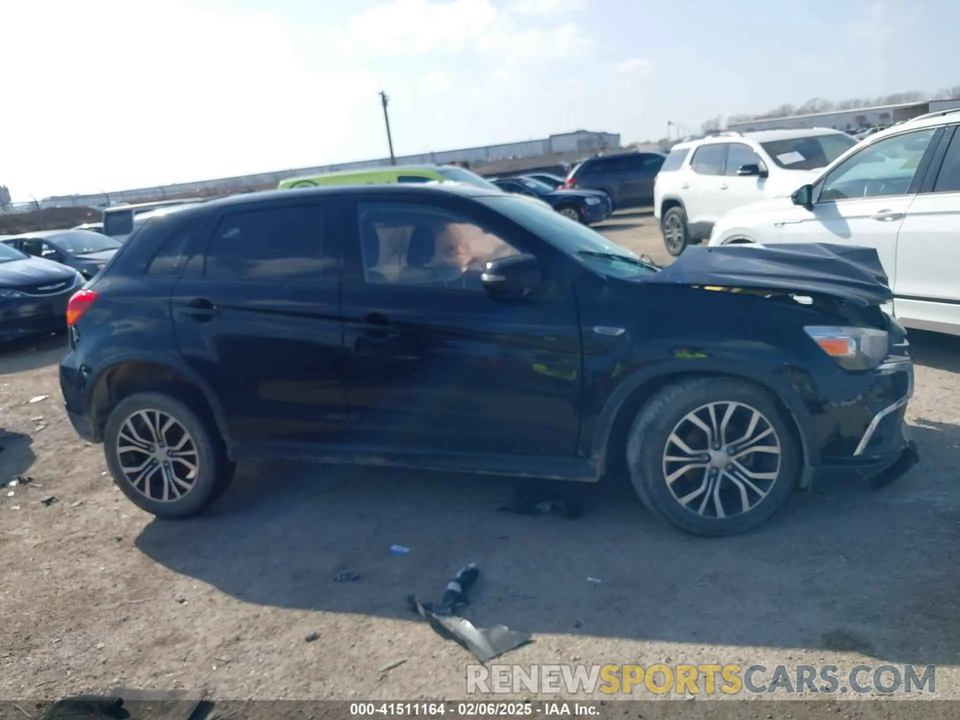 13 fotografías del automóvil dañado JA4AP3AU6KU030886 MITSUBISHI OUTLANDER SPORT 2019