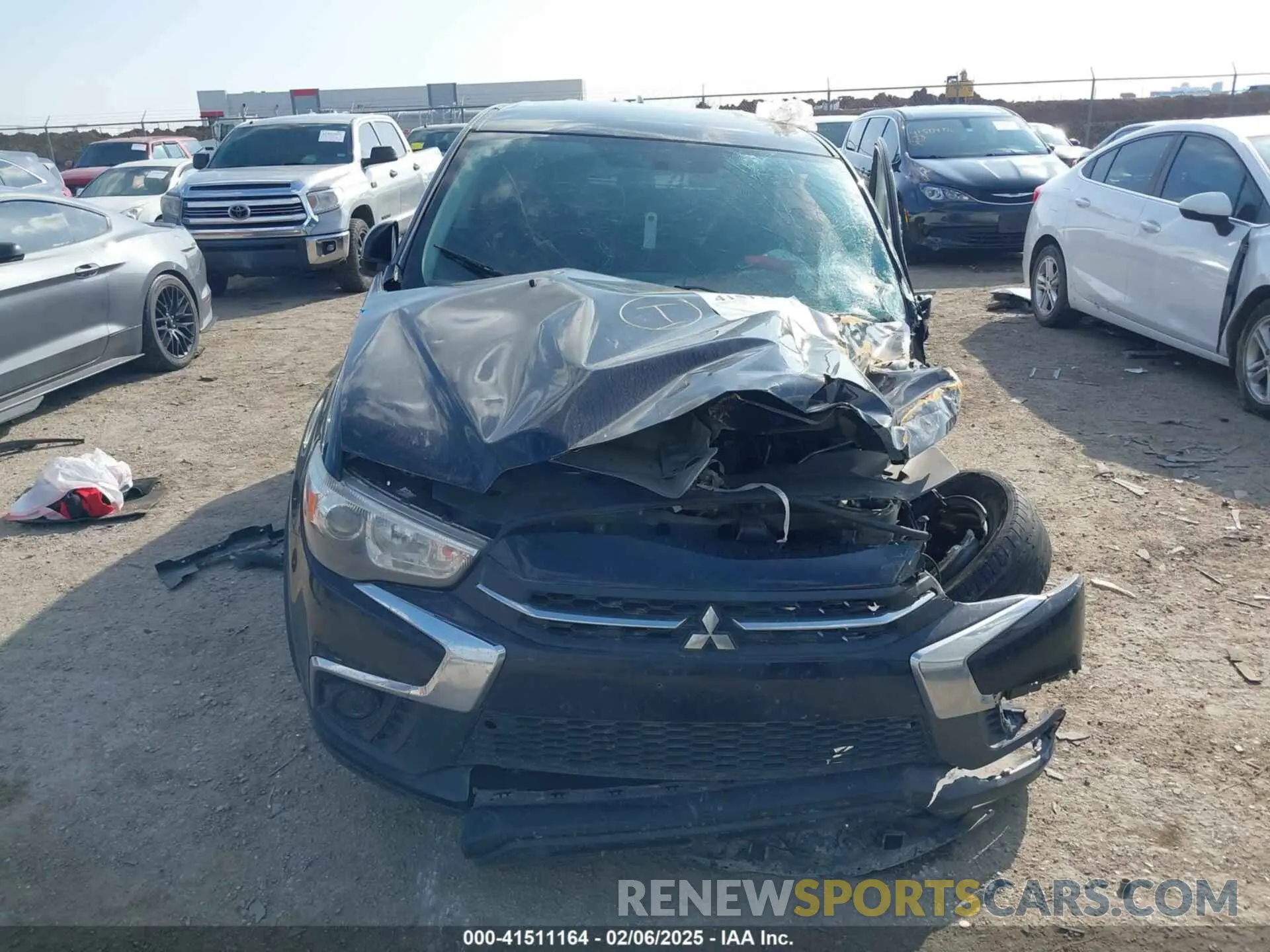 17 fotografías del automóvil dañado JA4AP3AU6KU030886 MITSUBISHI OUTLANDER SPORT 2019