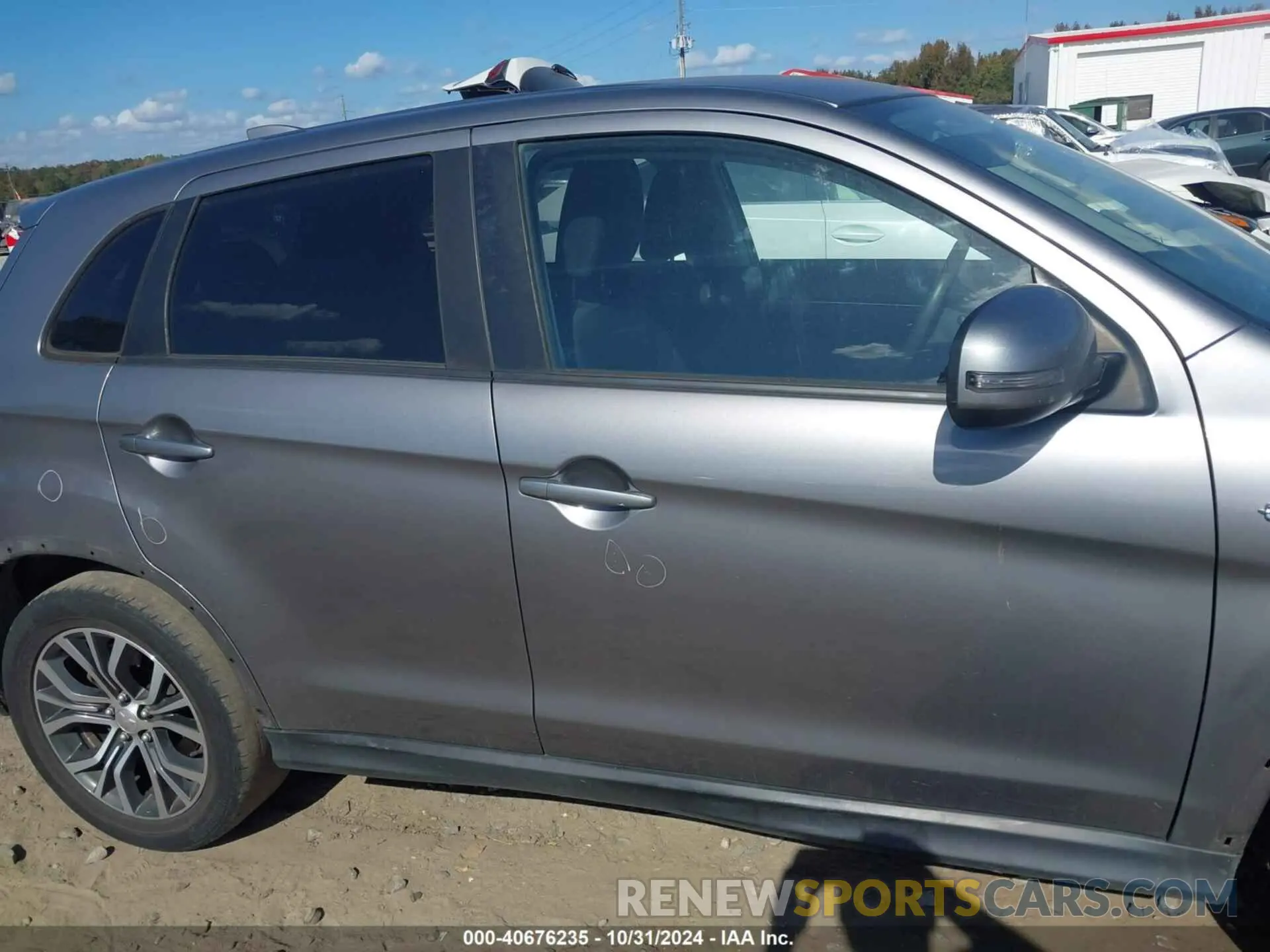 14 fotografías del automóvil dañado JA4AP3AU8KU020182 MITSUBISHI OUTLANDER SPORT 2019
