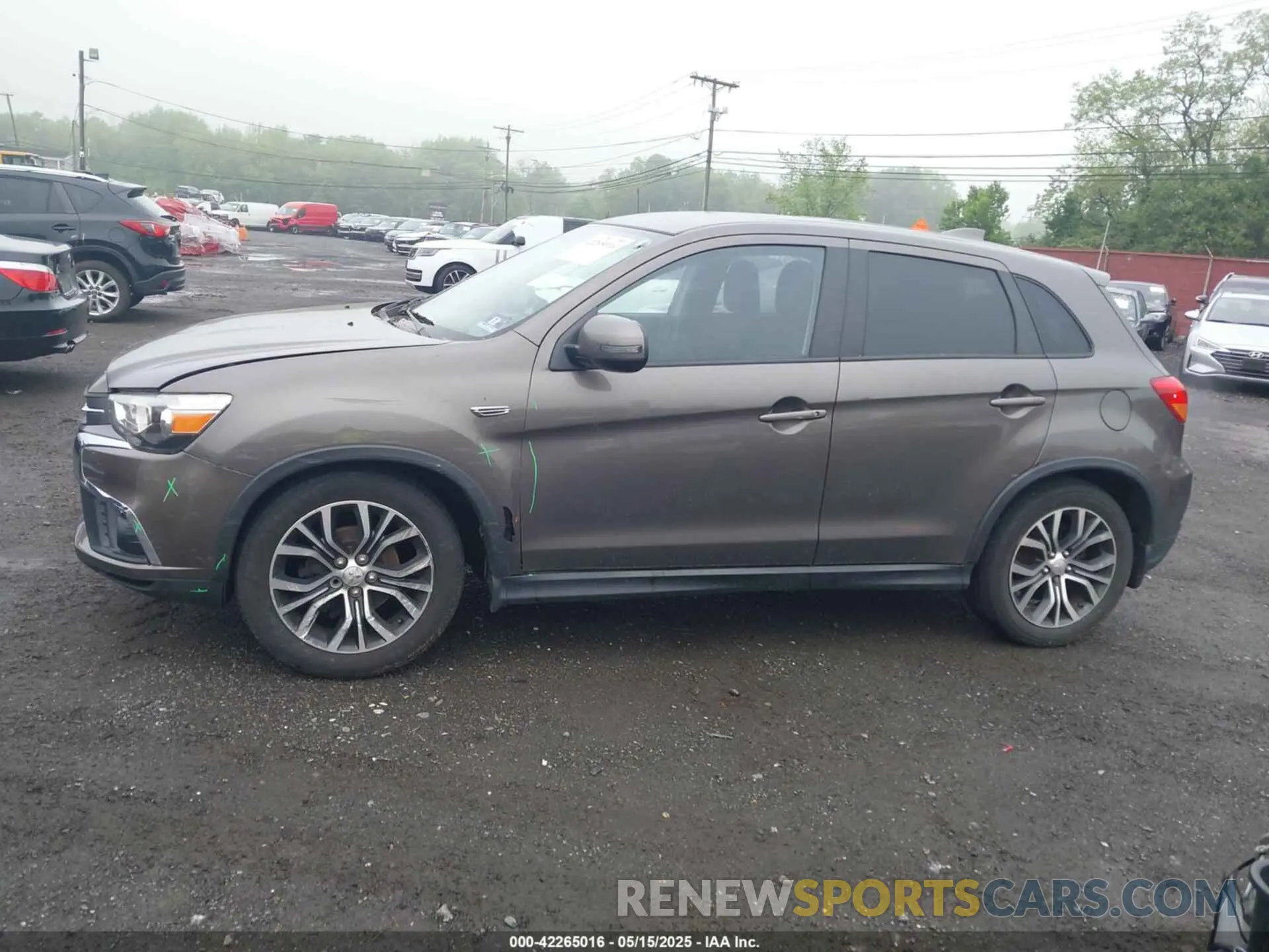 14 fotografías del automóvil dañado JA4AP3AU8KU029559 MITSUBISHI OUTLANDER SPORT 2019