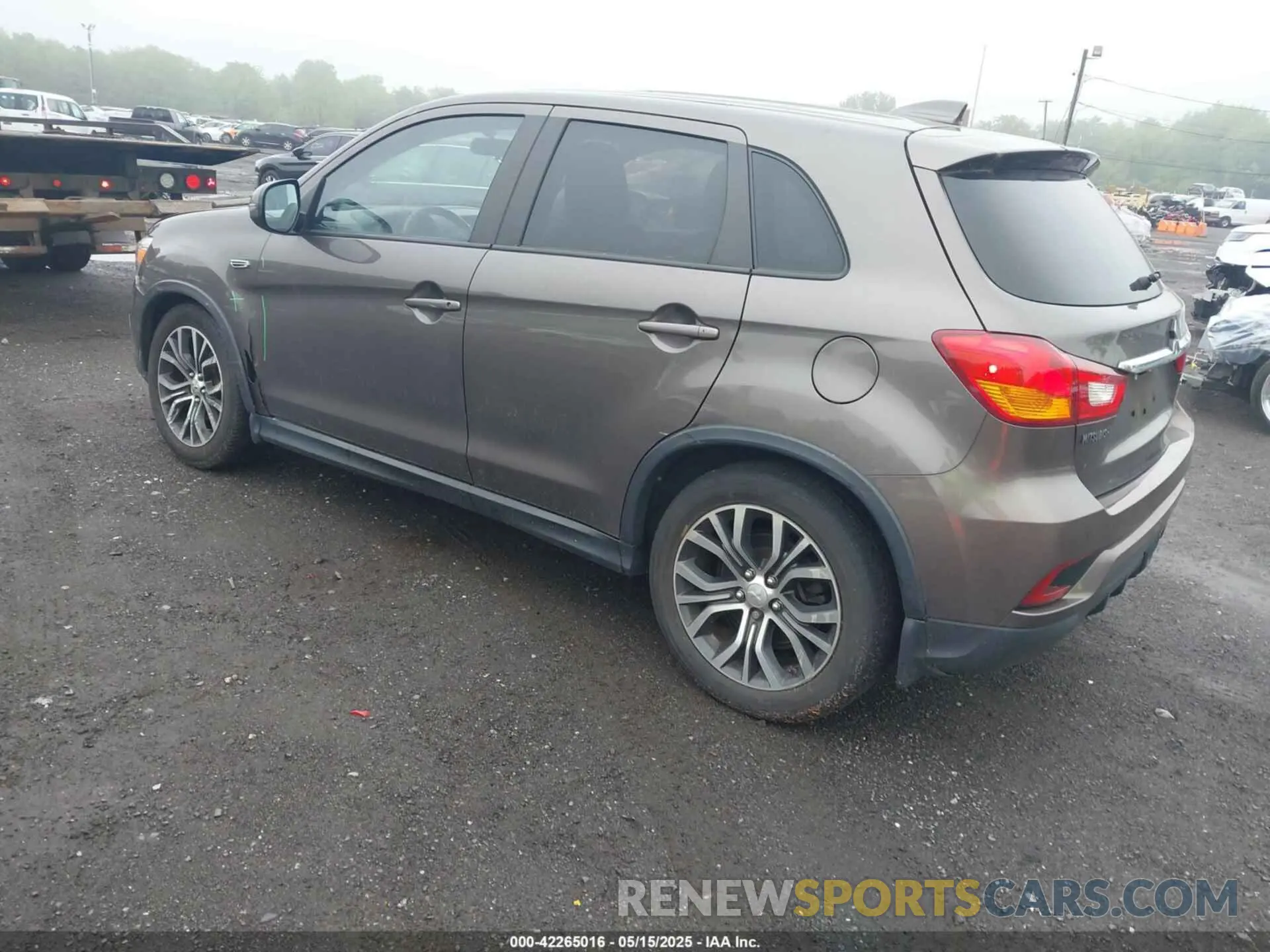 3 fotografías del automóvil dañado JA4AP3AU8KU029559 MITSUBISHI OUTLANDER SPORT 2019