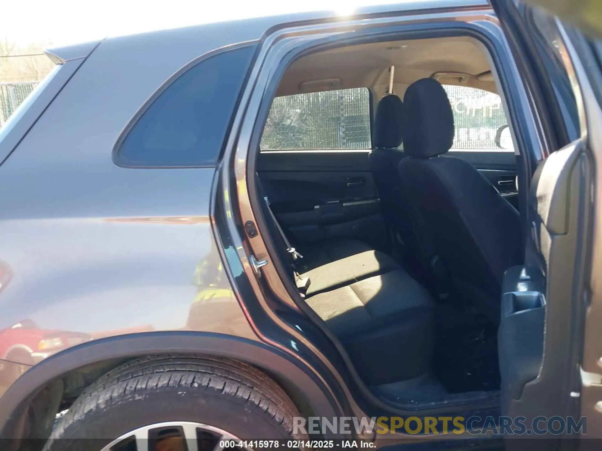8 fotografías del automóvil dañado JA4AP3AU9KU028162 MITSUBISHI OUTLANDER SPORT 2019