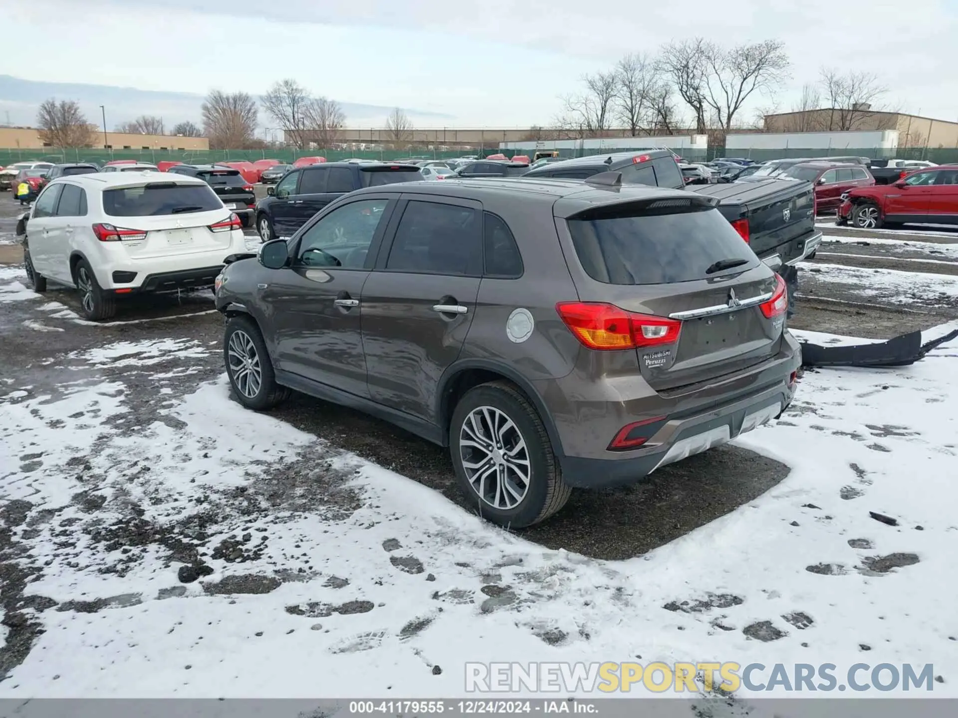 3 fotografías del automóvil dañado JA4AP3AUXKU001410 MITSUBISHI OUTLANDER SPORT 2019