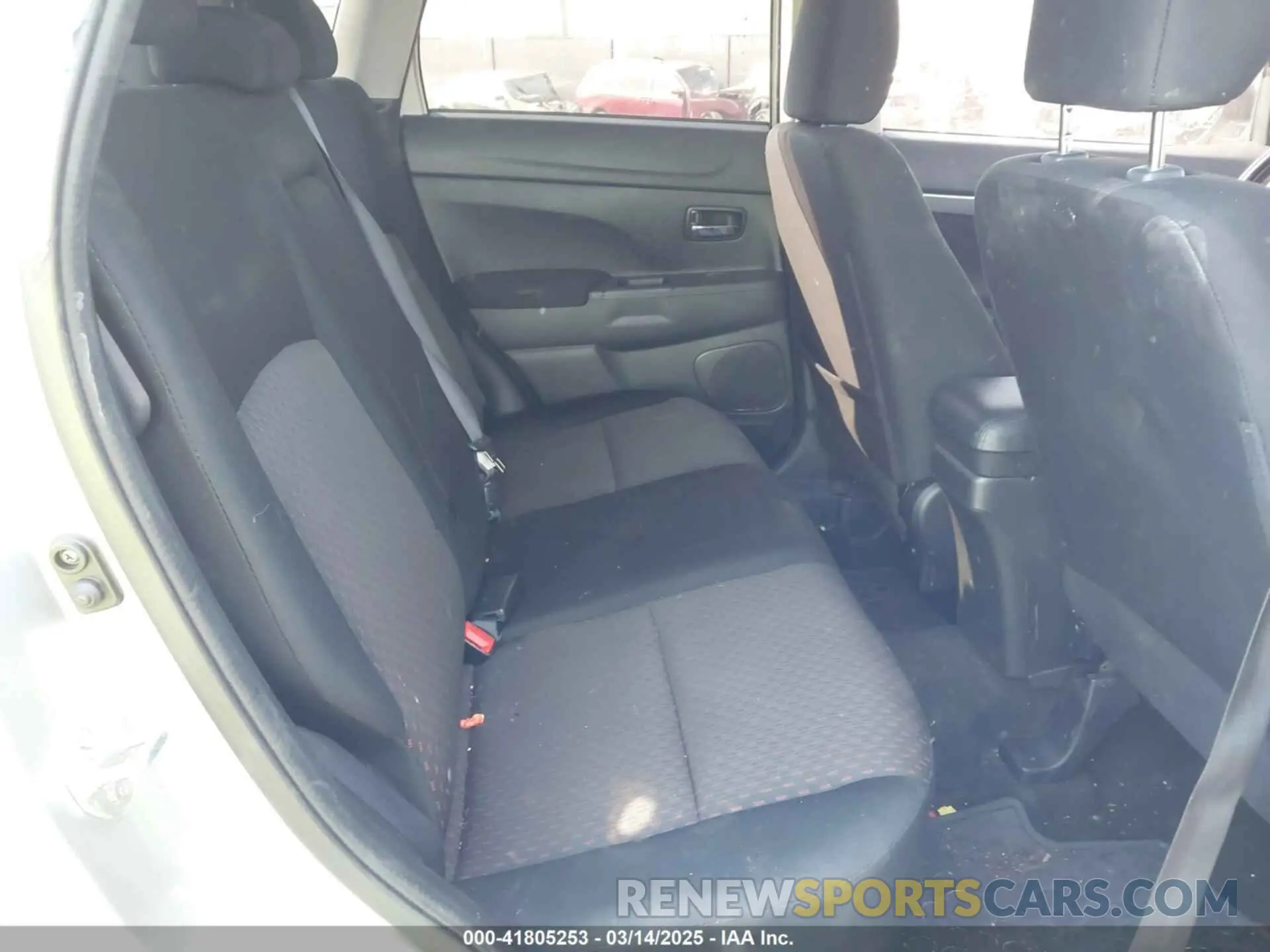 8 fotografías del automóvil dañado JA4AP3AUXKU015629 MITSUBISHI OUTLANDER SPORT 2019