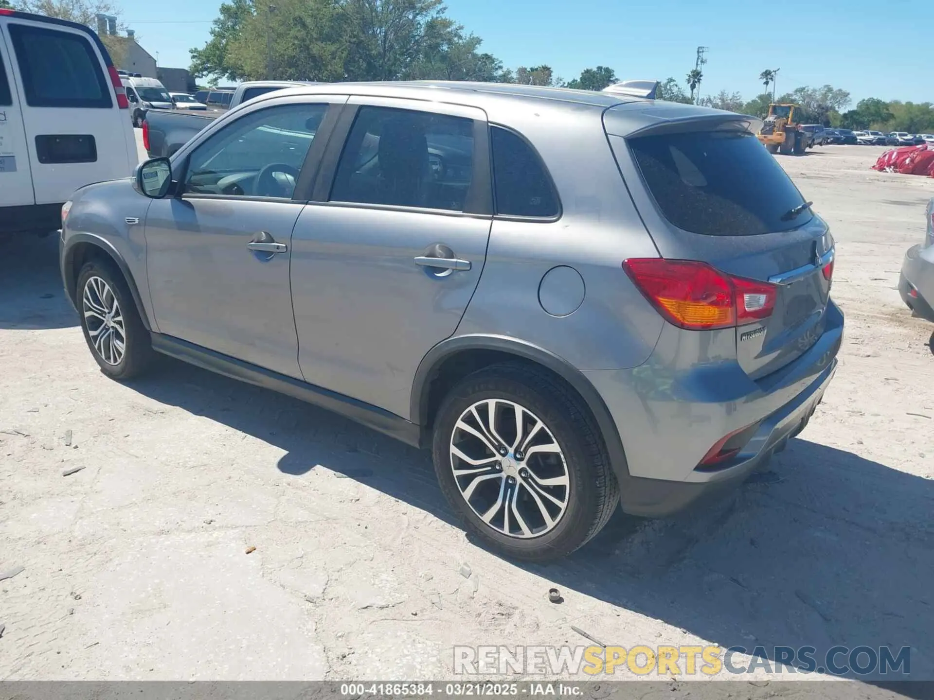 3 fotografías del automóvil dañado JA4AP3AUXKU028672 MITSUBISHI OUTLANDER SPORT 2019