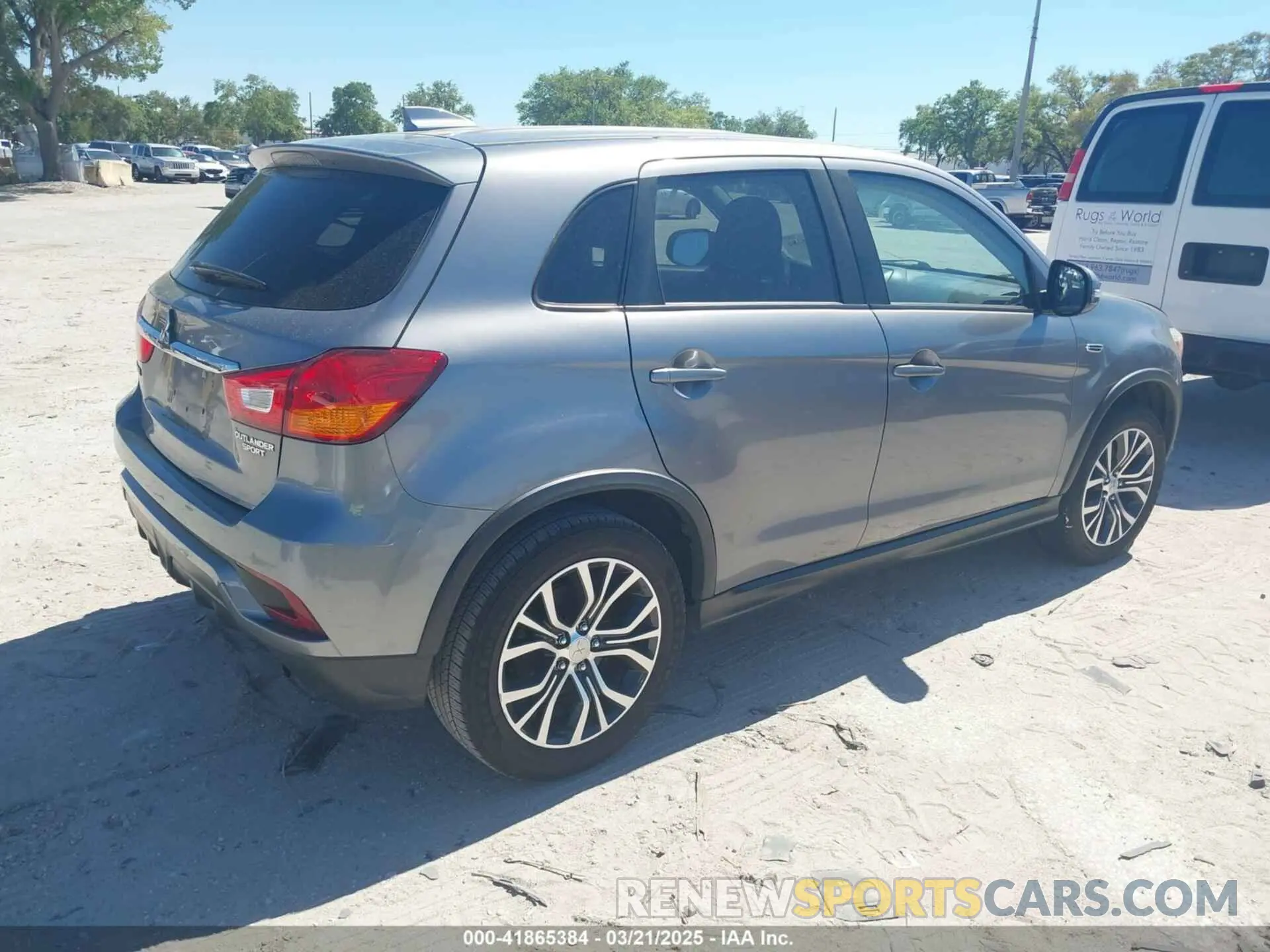 4 fotografías del automóvil dañado JA4AP3AUXKU028672 MITSUBISHI OUTLANDER SPORT 2019
