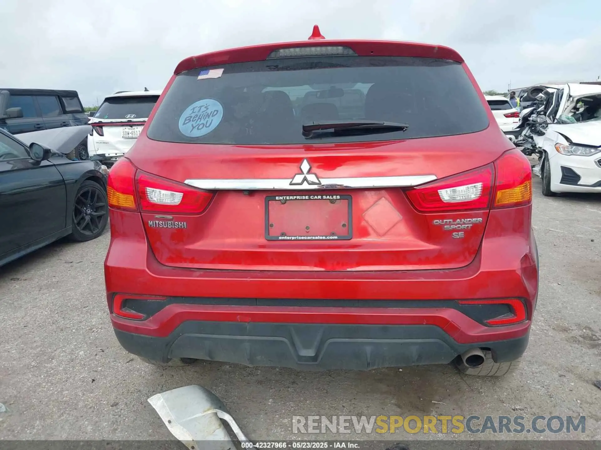 16 fotografías del automóvil dañado JA4AP4AU0KU024474 MITSUBISHI OUTLANDER SPORT 2019