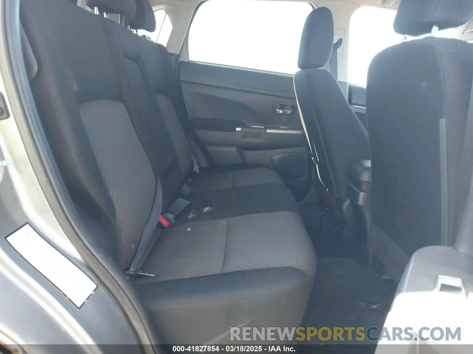 8 fotografías del automóvil dañado JA4AP4AU1KU012463 MITSUBISHI OUTLANDER SPORT 2019