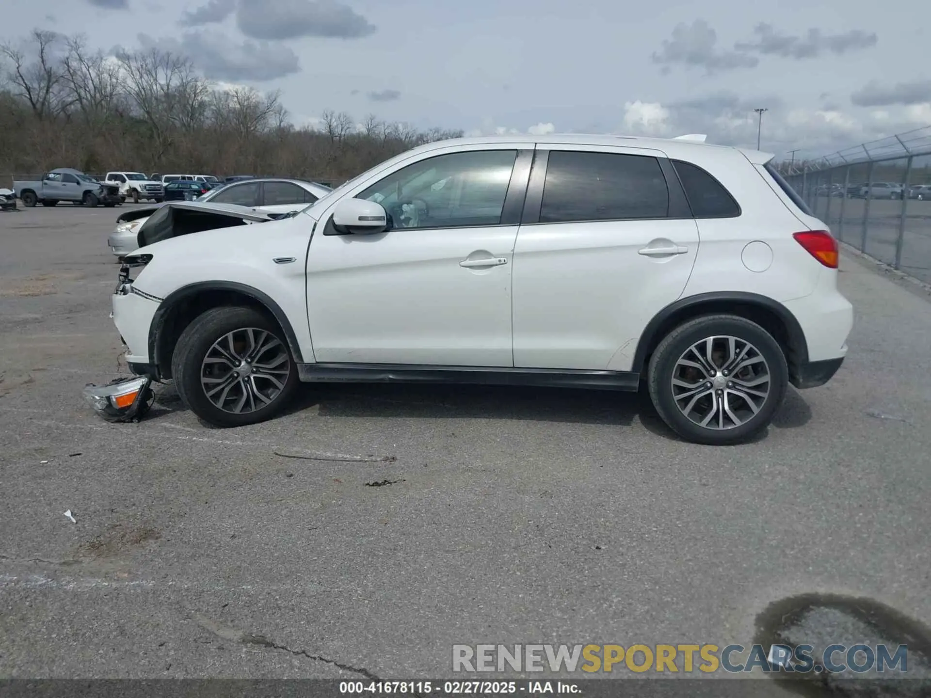 13 fotografías del automóvil dañado JA4AP4AU2KU012648 MITSUBISHI OUTLANDER SPORT 2019
