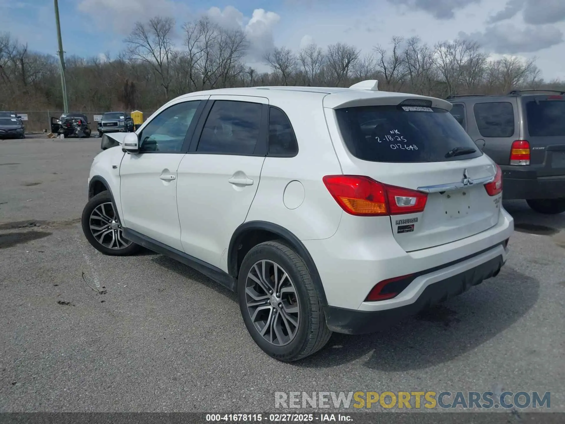 3 fotografías del automóvil dañado JA4AP4AU2KU012648 MITSUBISHI OUTLANDER SPORT 2019
