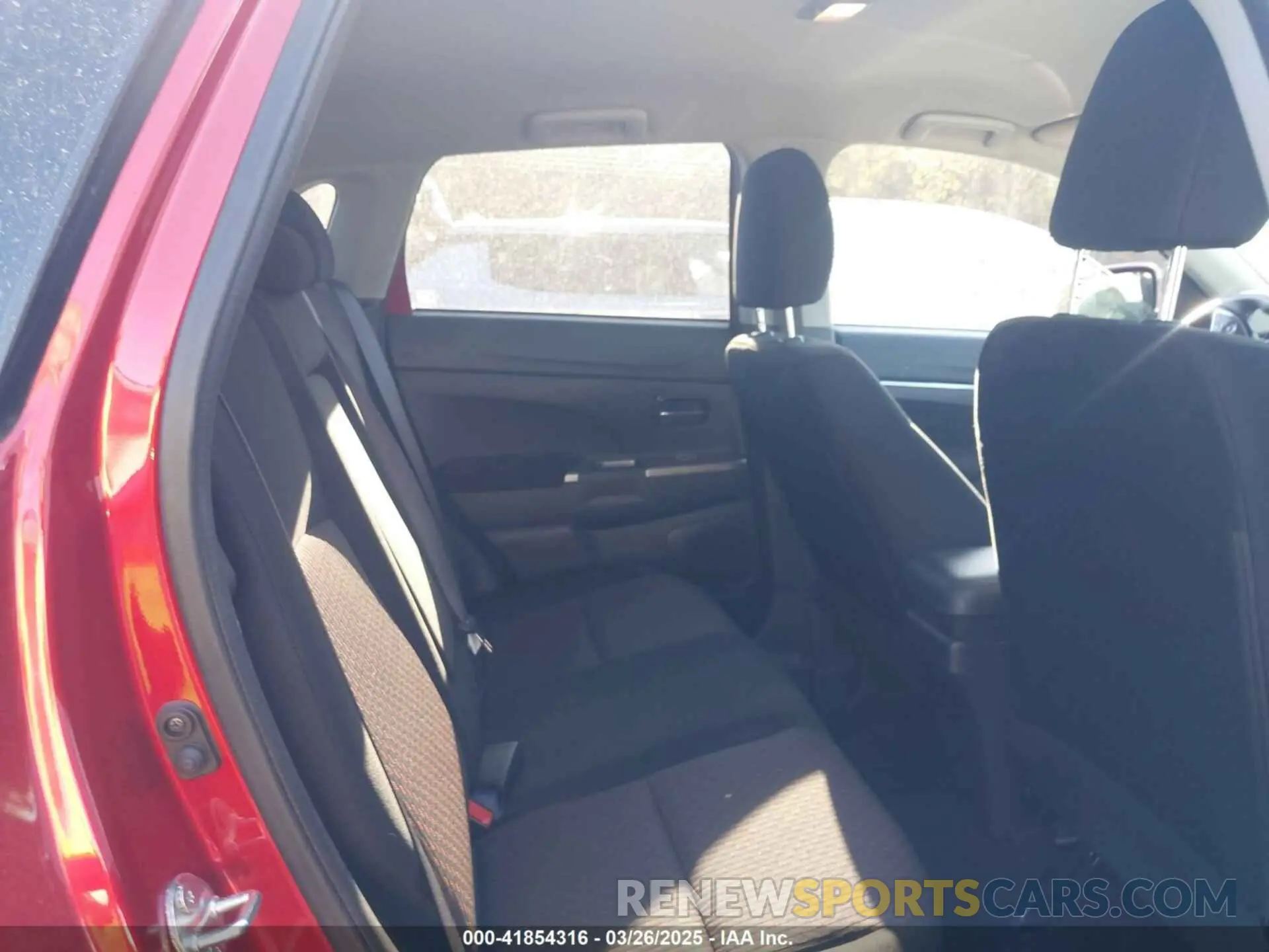8 fotografías del automóvil dañado JA4AP4AU4KU012294 MITSUBISHI OUTLANDER SPORT 2019