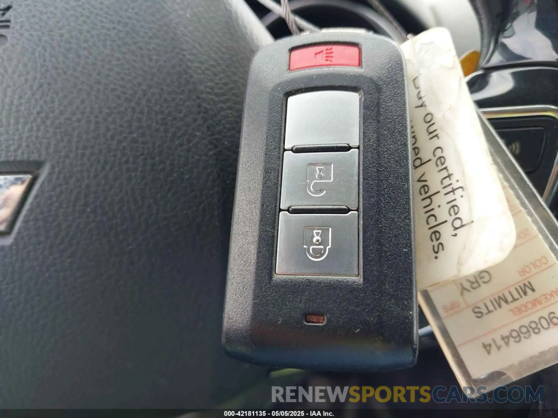 11 fotografías del automóvil dañado JA4AP4AU8KU013142 MITSUBISHI OUTLANDER SPORT 2019
