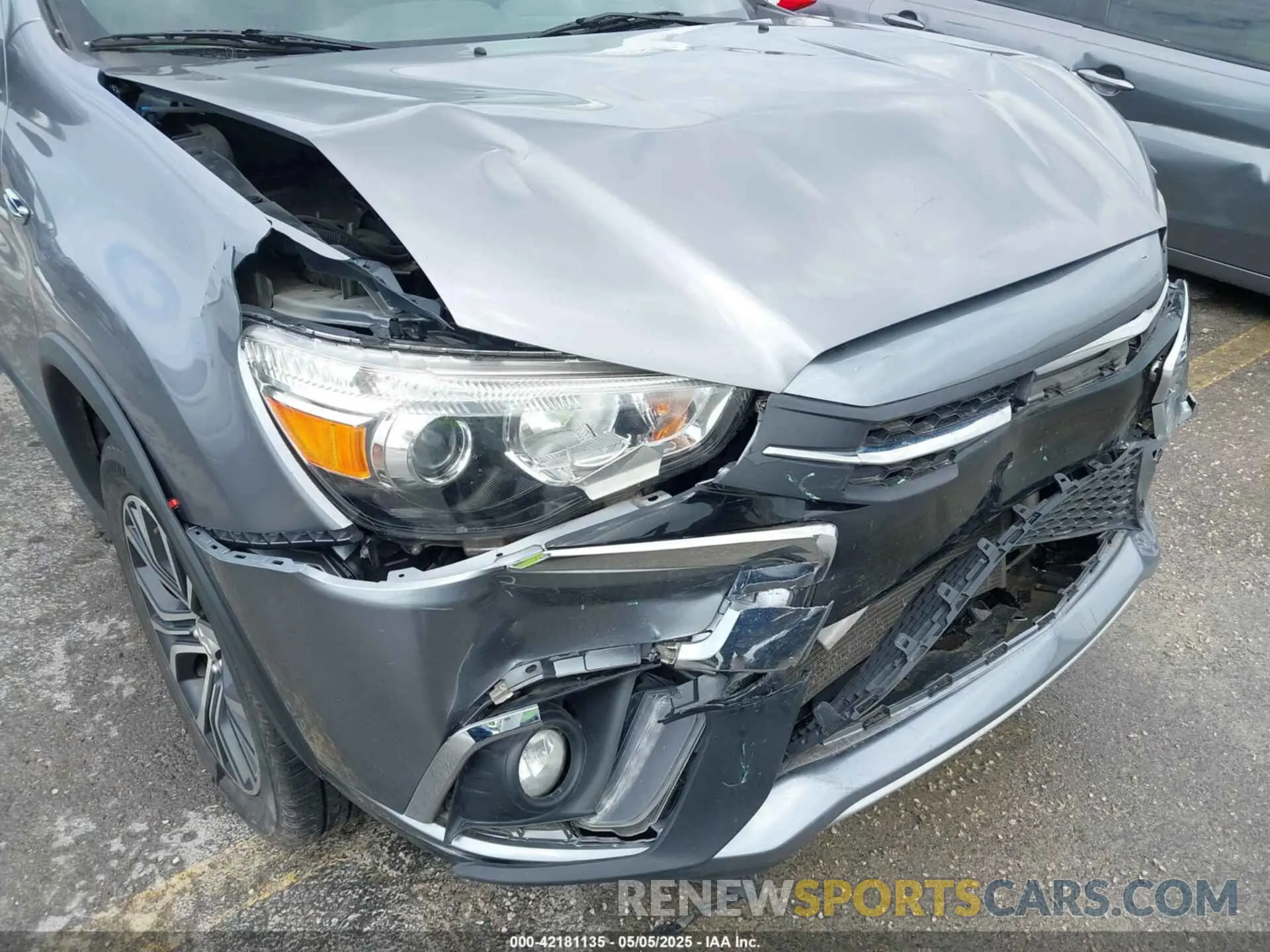 18 fotografías del automóvil dañado JA4AP4AU8KU013142 MITSUBISHI OUTLANDER SPORT 2019