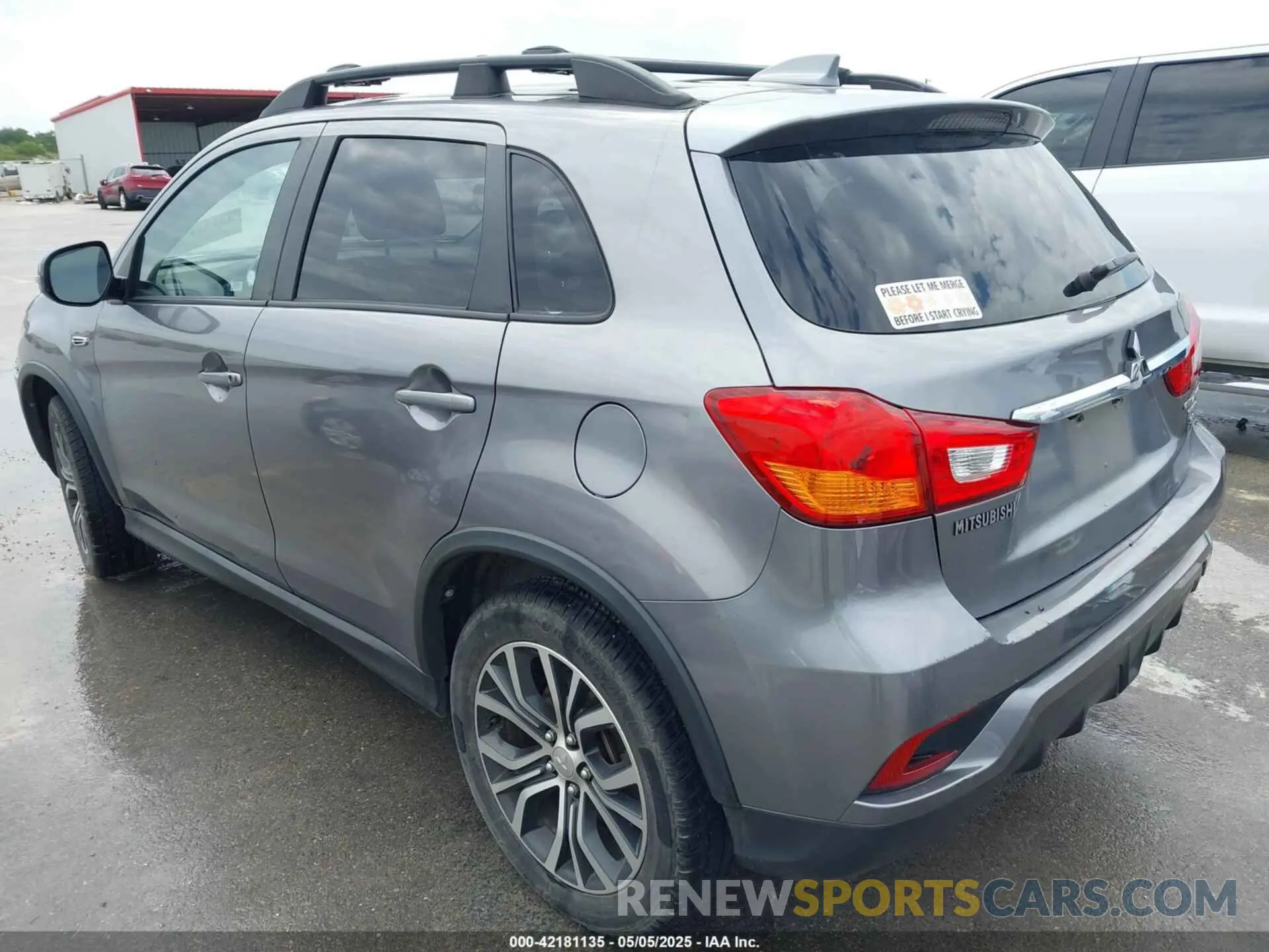 3 fotografías del automóvil dañado JA4AP4AU8KU013142 MITSUBISHI OUTLANDER SPORT 2019