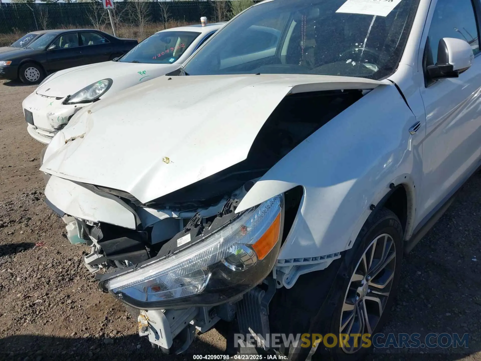 18 fotografías del automóvil dañado JA4AP4AU9KU023341 MITSUBISHI OUTLANDER SPORT 2019