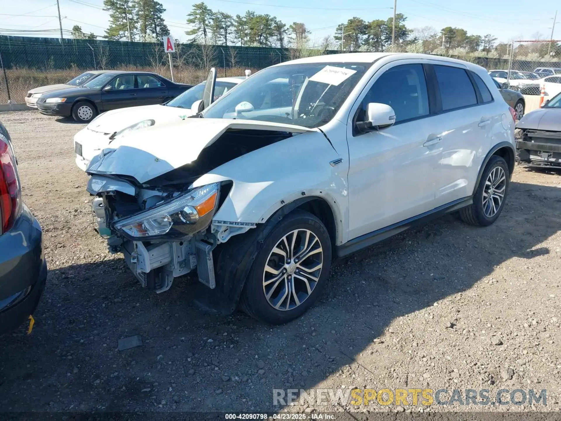 2 fotografías del automóvil dañado JA4AP4AU9KU023341 MITSUBISHI OUTLANDER SPORT 2019