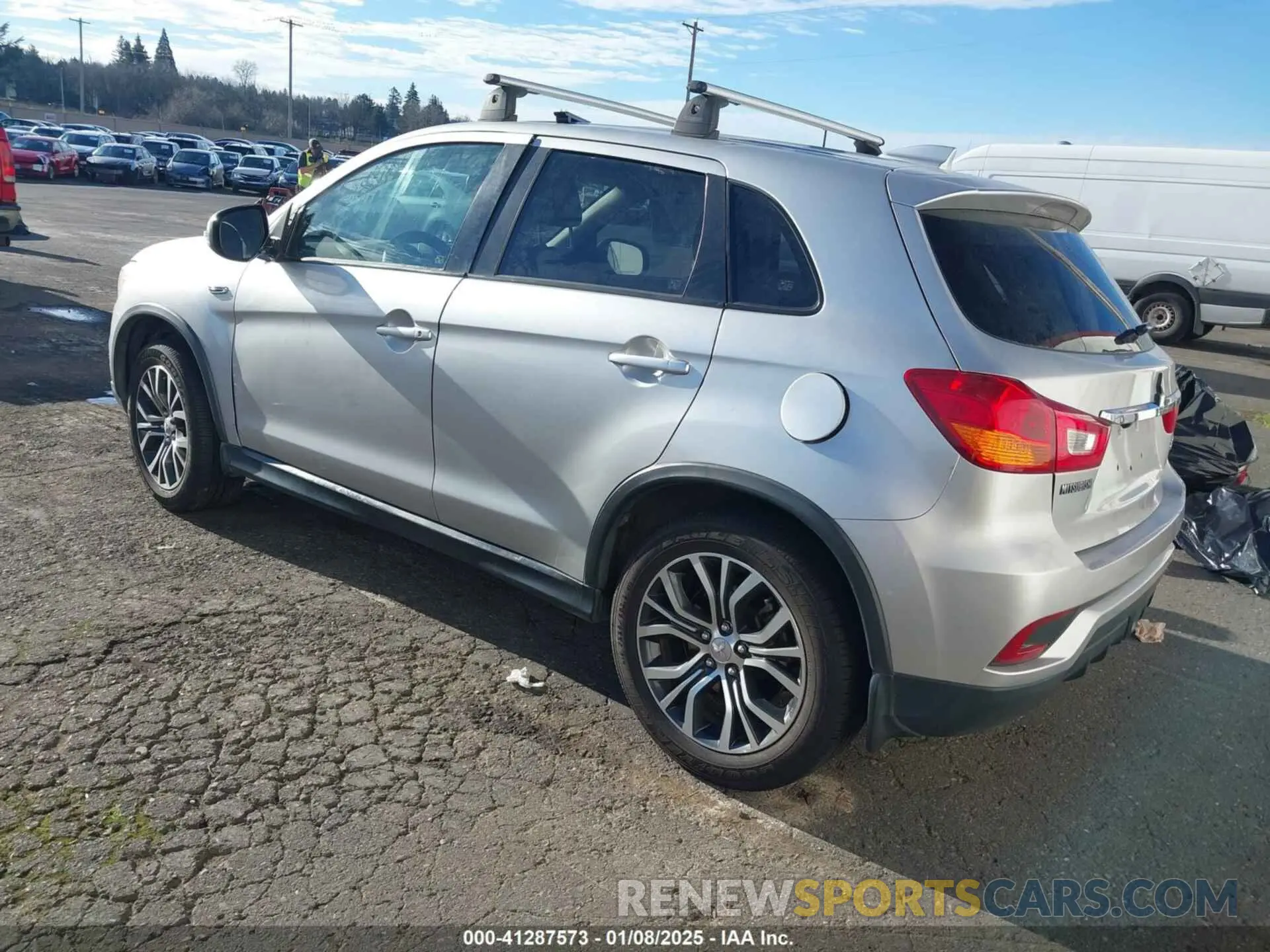 3 fotografías del automóvil dañado JA4AR3AU1KU007560 MITSUBISHI OUTLANDER SPORT 2019