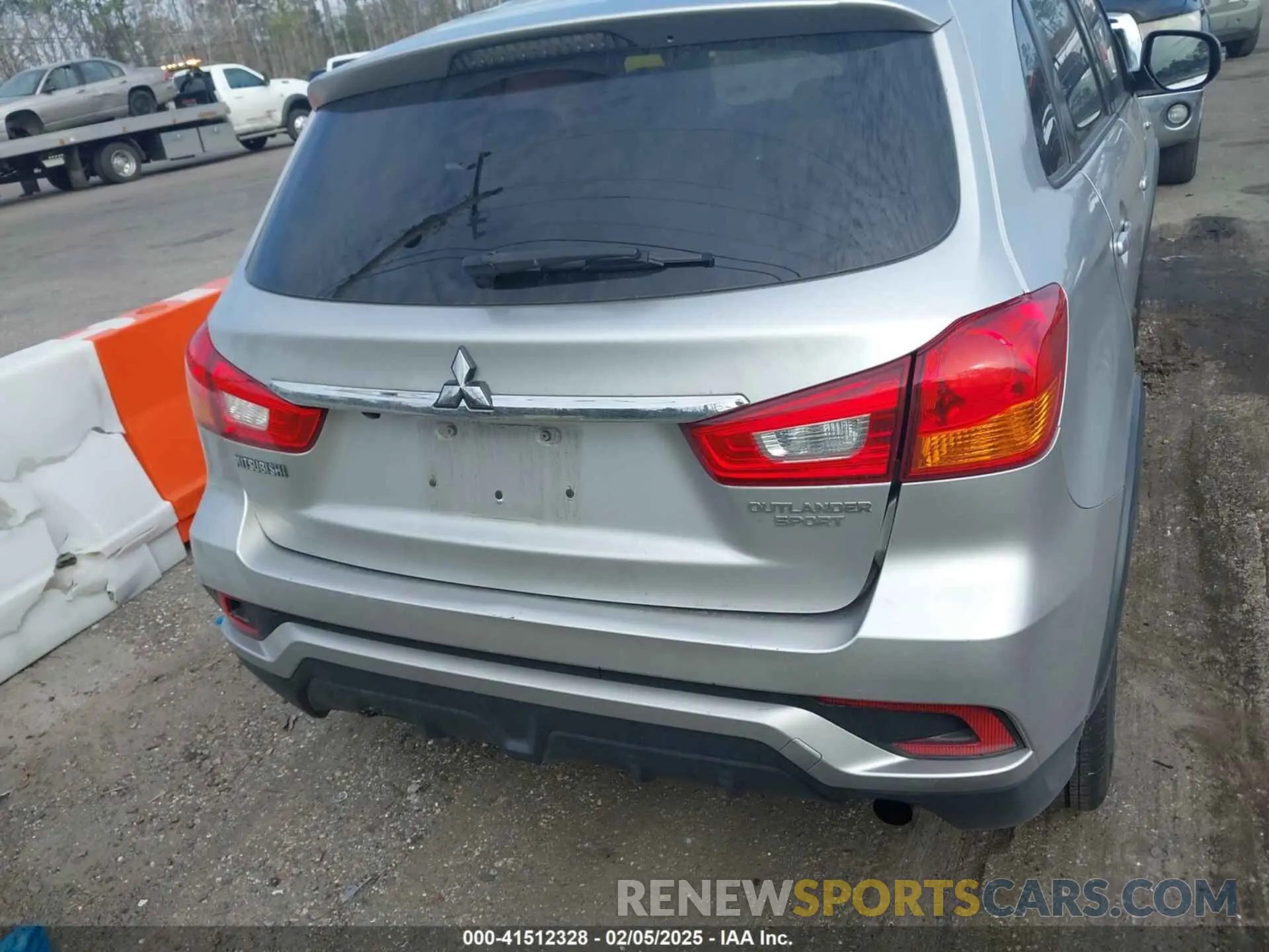 16 fotografías del automóvil dañado JA4AR3AU2KU022598 MITSUBISHI OUTLANDER SPORT 2019