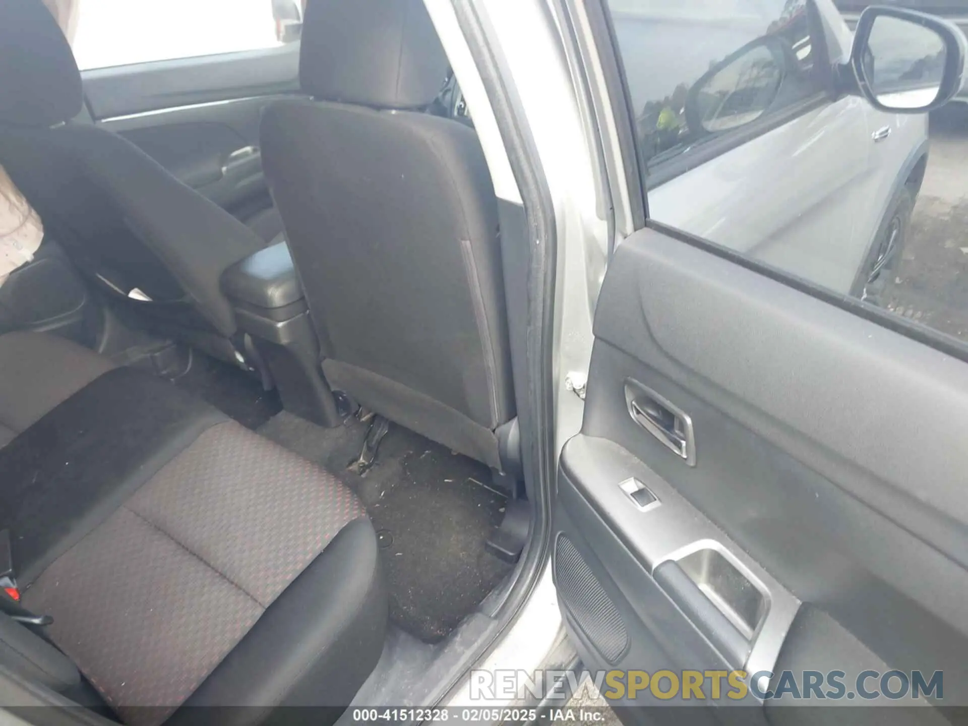 8 fotografías del automóvil dañado JA4AR3AU2KU022598 MITSUBISHI OUTLANDER SPORT 2019