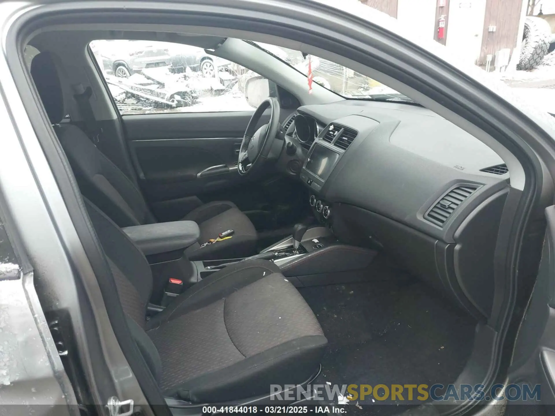 5 fotografías del automóvil dañado JA4AR3AU3KU001369 MITSUBISHI OUTLANDER SPORT 2019