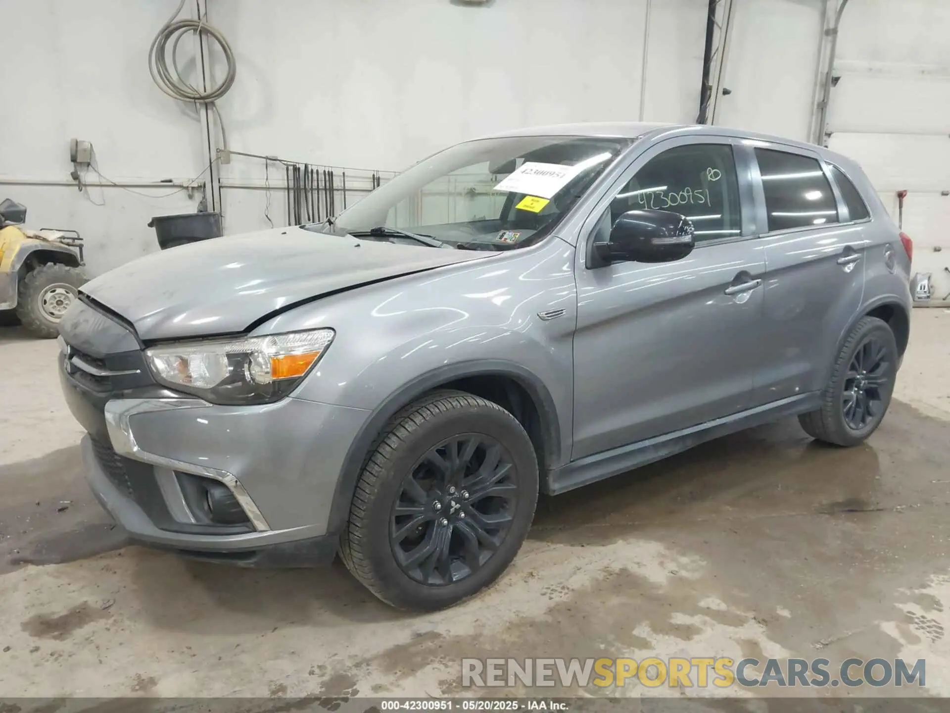 2 fotografías del automóvil dañado JA4AR3AU3KU028605 MITSUBISHI OUTLANDER SPORT 2019