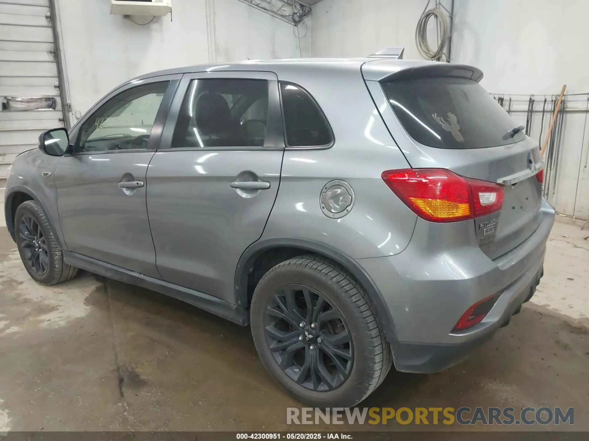 3 fotografías del automóvil dañado JA4AR3AU3KU028605 MITSUBISHI OUTLANDER SPORT 2019
