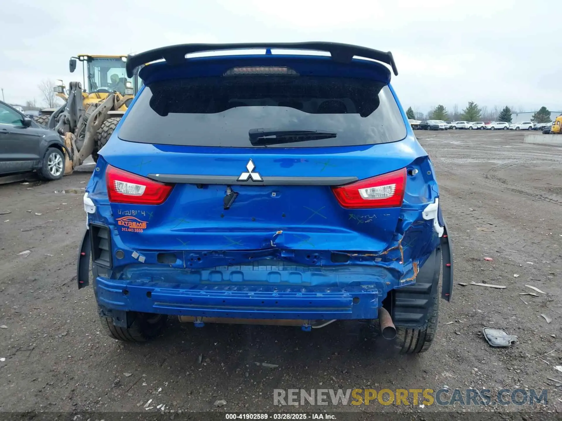17 fotografías del automóvil dañado JA4AR3AU4KU036065 MITSUBISHI OUTLANDER SPORT 2019