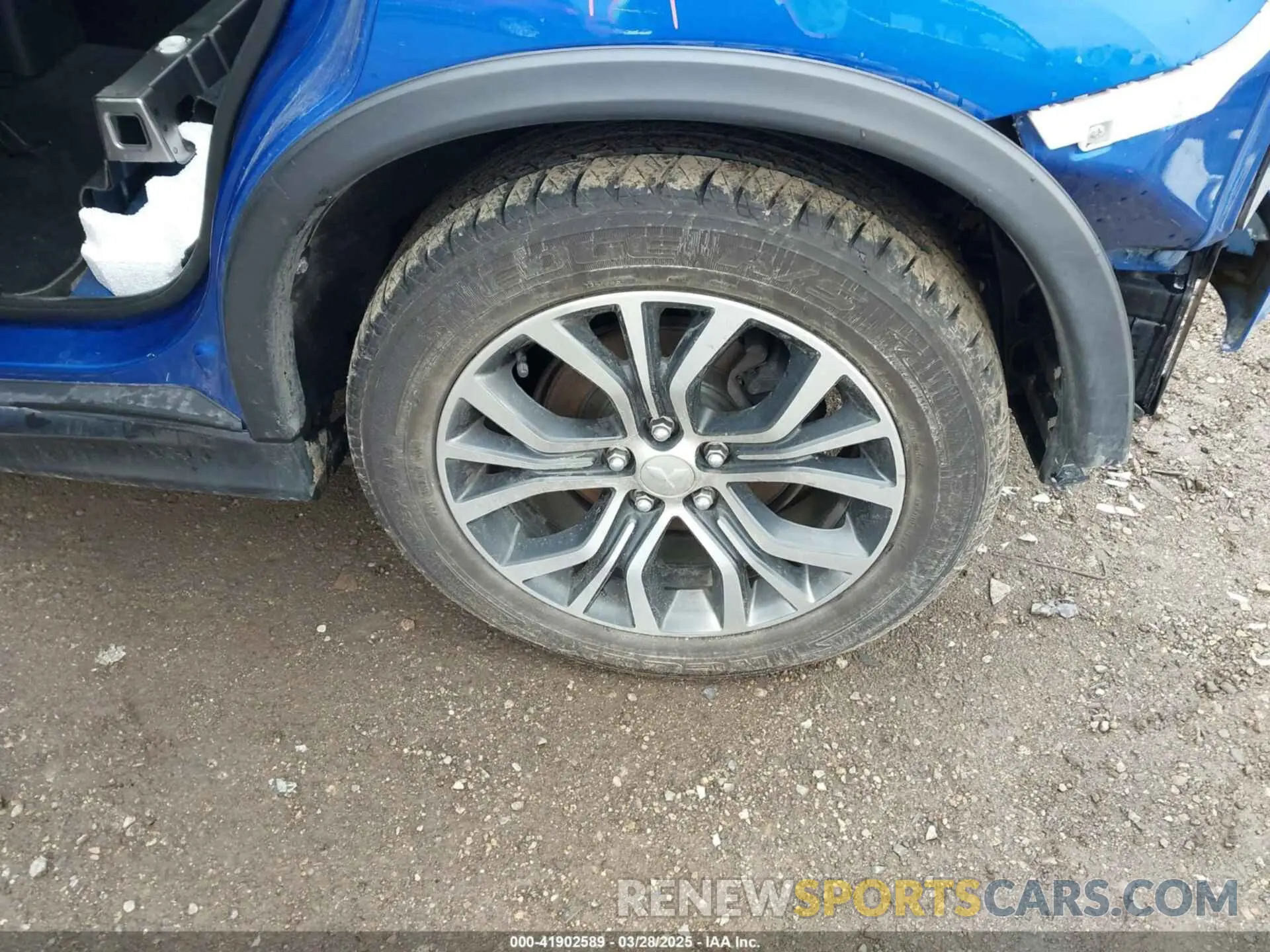 19 fotografías del automóvil dañado JA4AR3AU4KU036065 MITSUBISHI OUTLANDER SPORT 2019