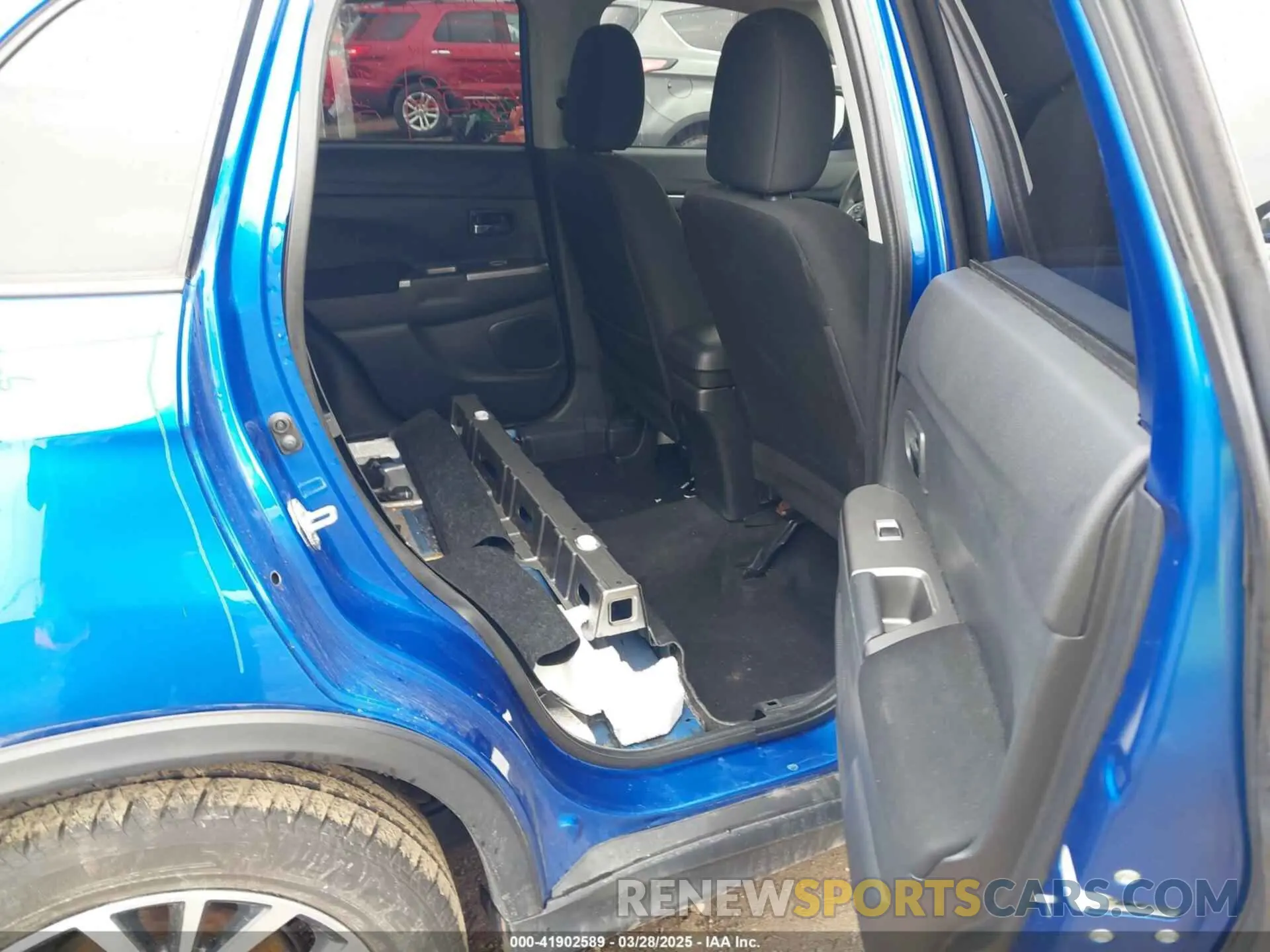 8 fotografías del automóvil dañado JA4AR3AU4KU036065 MITSUBISHI OUTLANDER SPORT 2019
