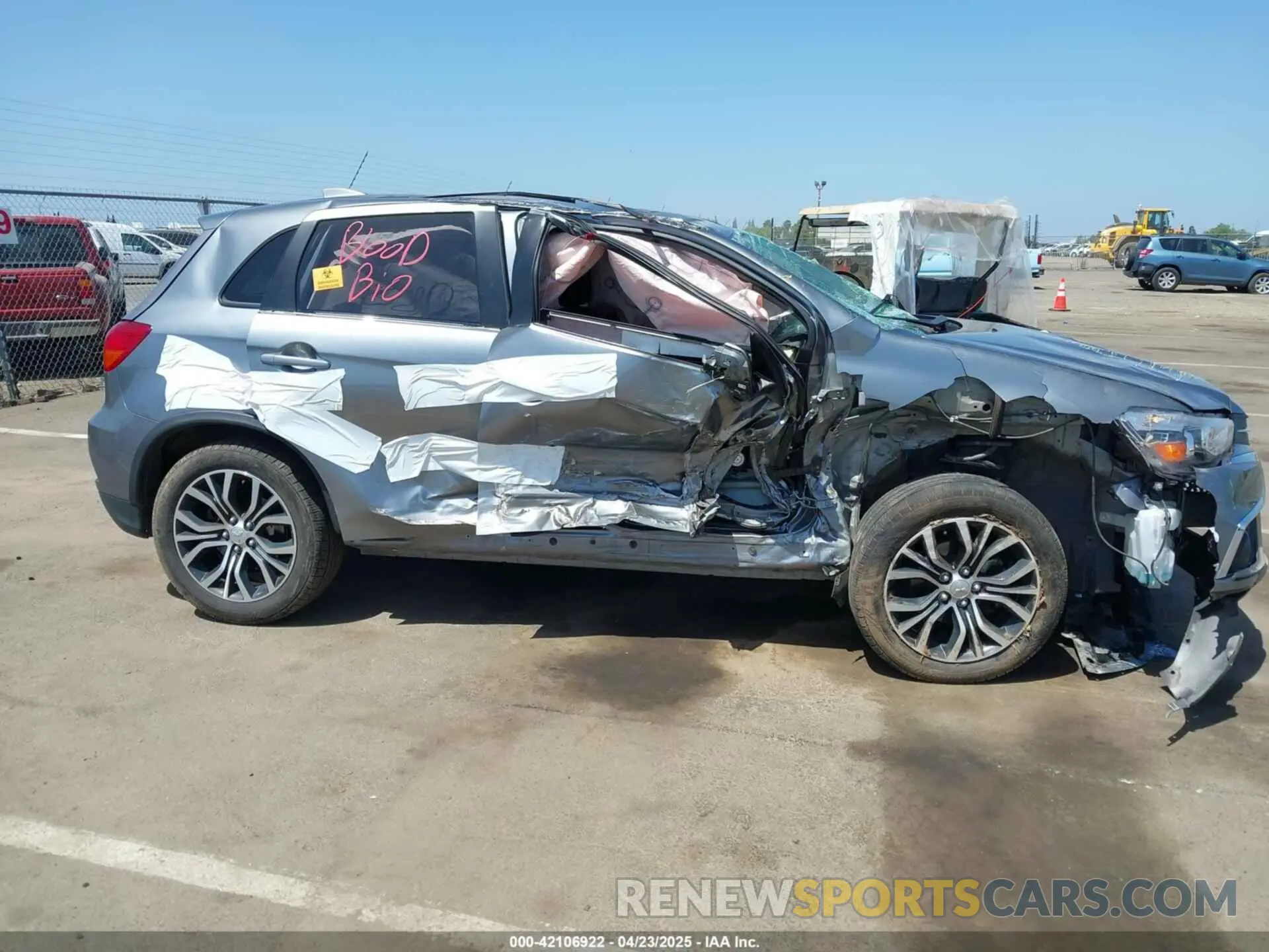 12 fotografías del automóvil dañado JA4AR3AU5KU028816 MITSUBISHI OUTLANDER SPORT 2019